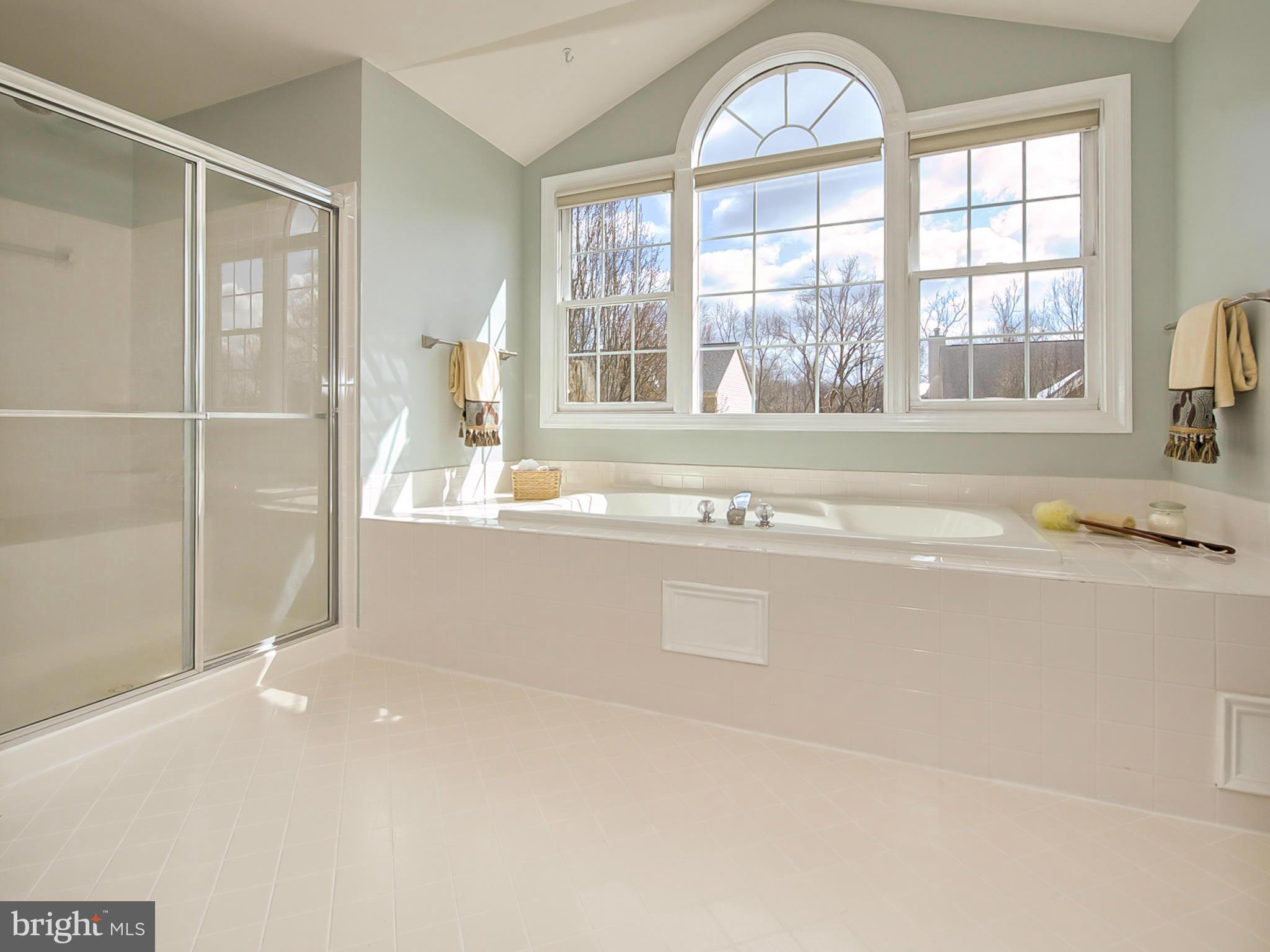 WINDSOR KNOLLS - Residential