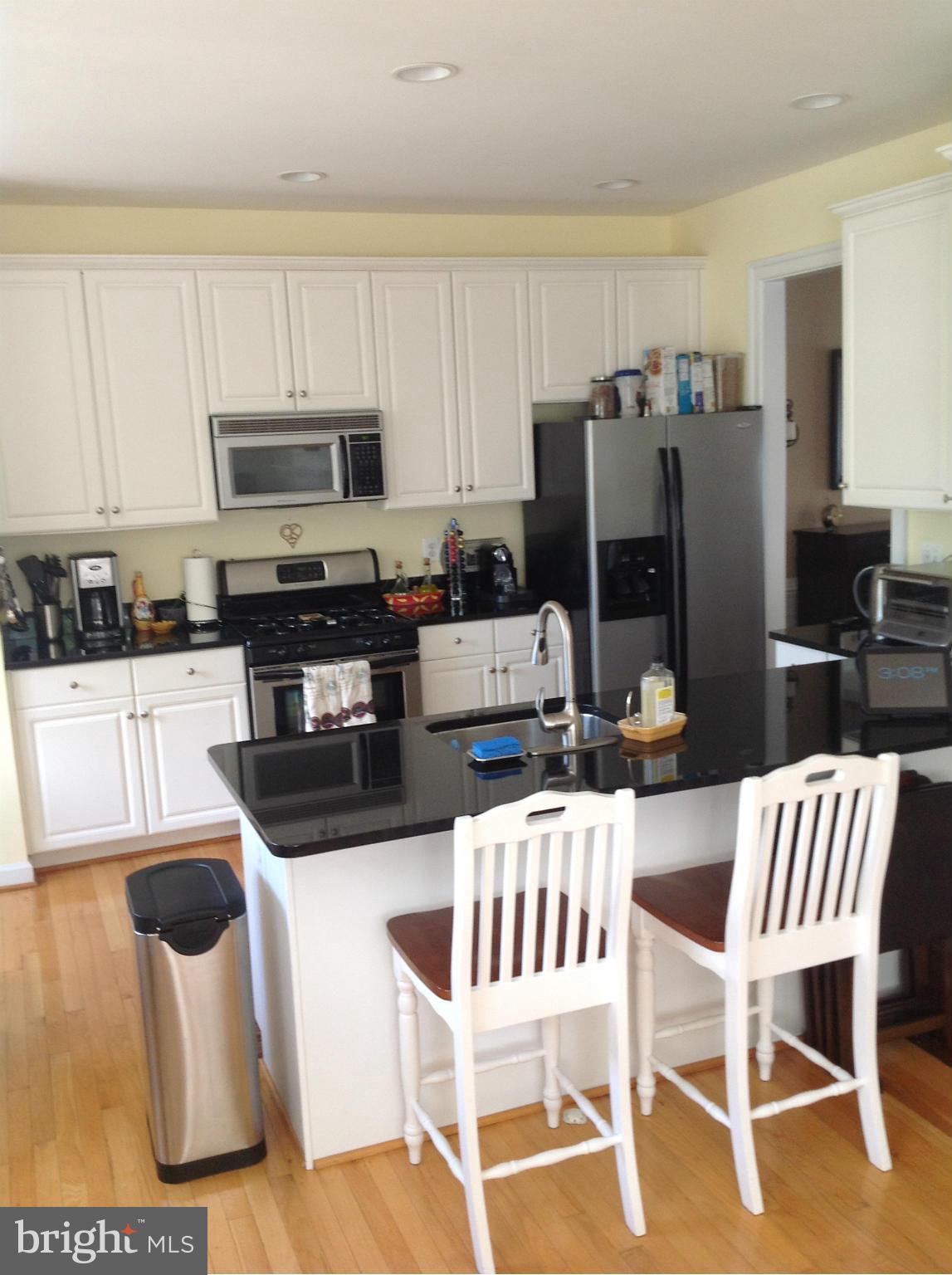 COUNTRY CREEK - Residential Lease