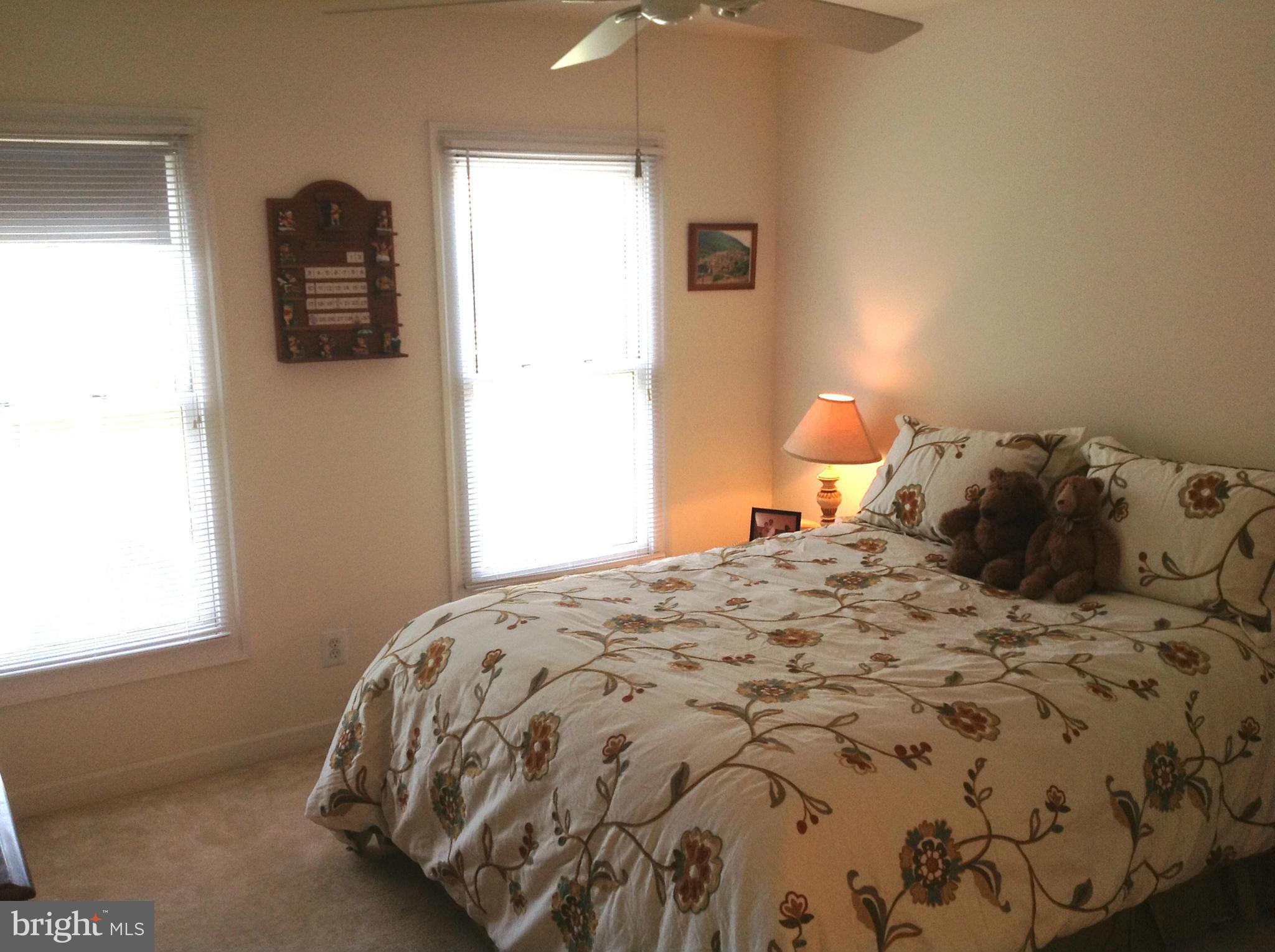 COUNTRY CREEK - Residential Lease