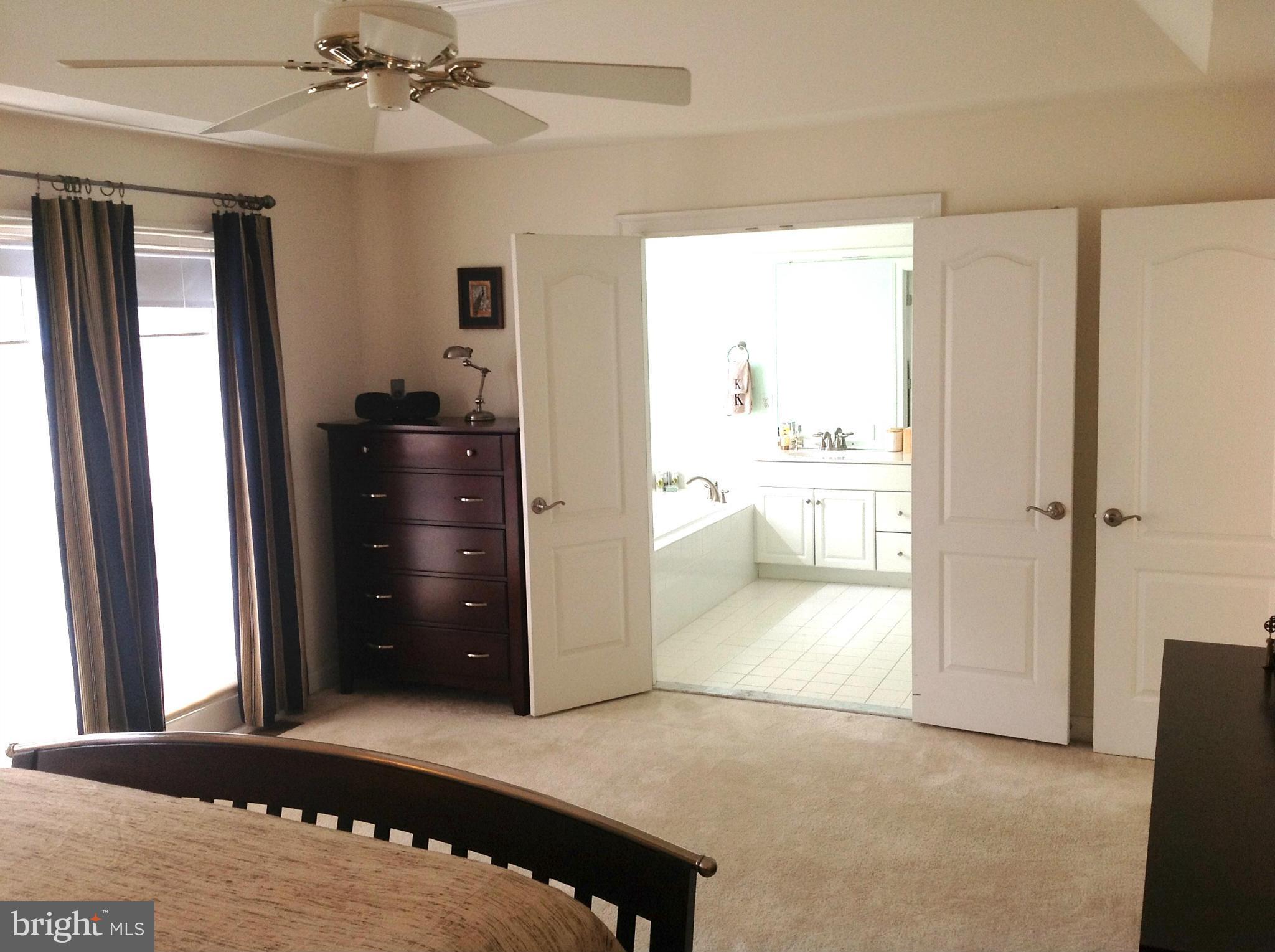 COUNTRY CREEK - Residential Lease