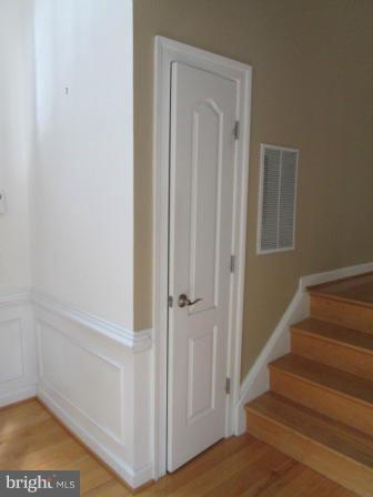 COUNTRY CREEK - Residential Lease