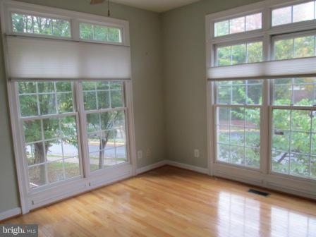 COUNTRY CREEK - Residential Lease