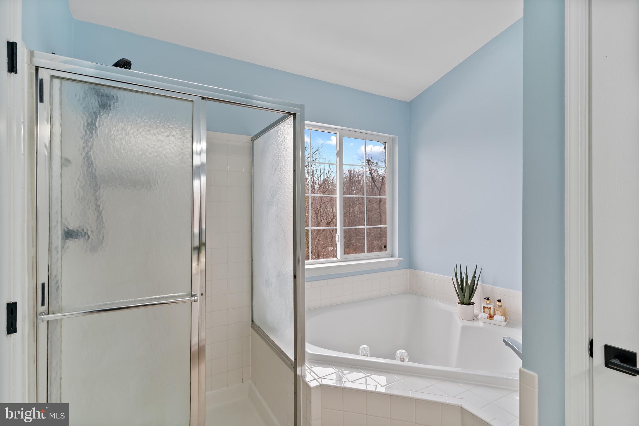 TOWNES AT WOODLAND GLEN - Residential