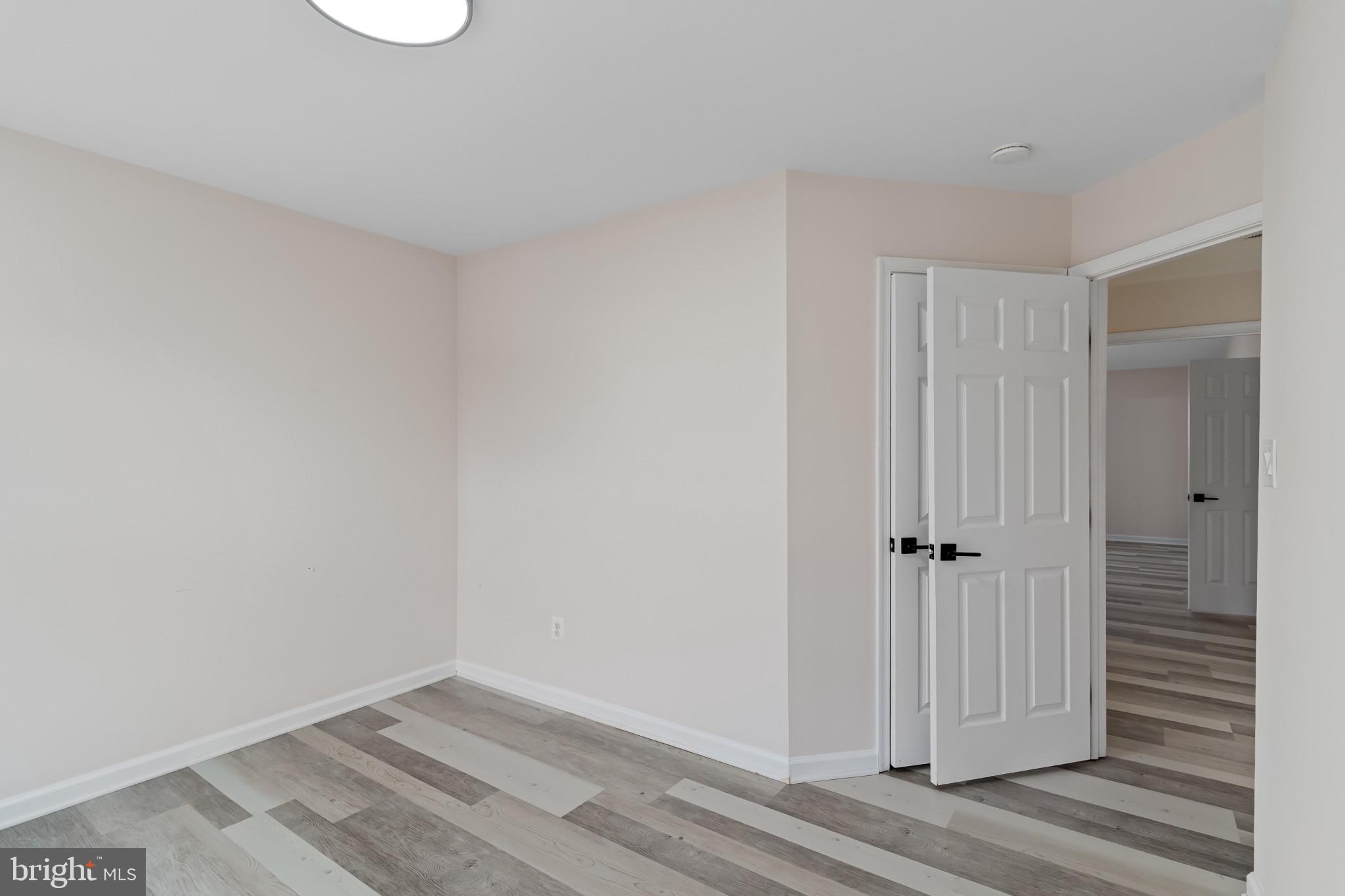 TOWNES AT WOODLAND GLEN - Residential