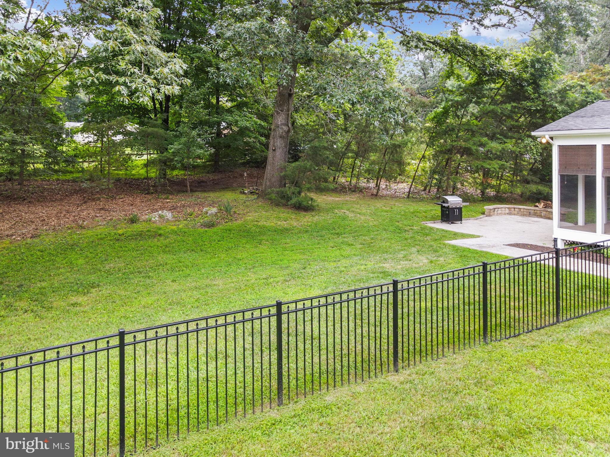 WOODLAND ESTATES - Residential