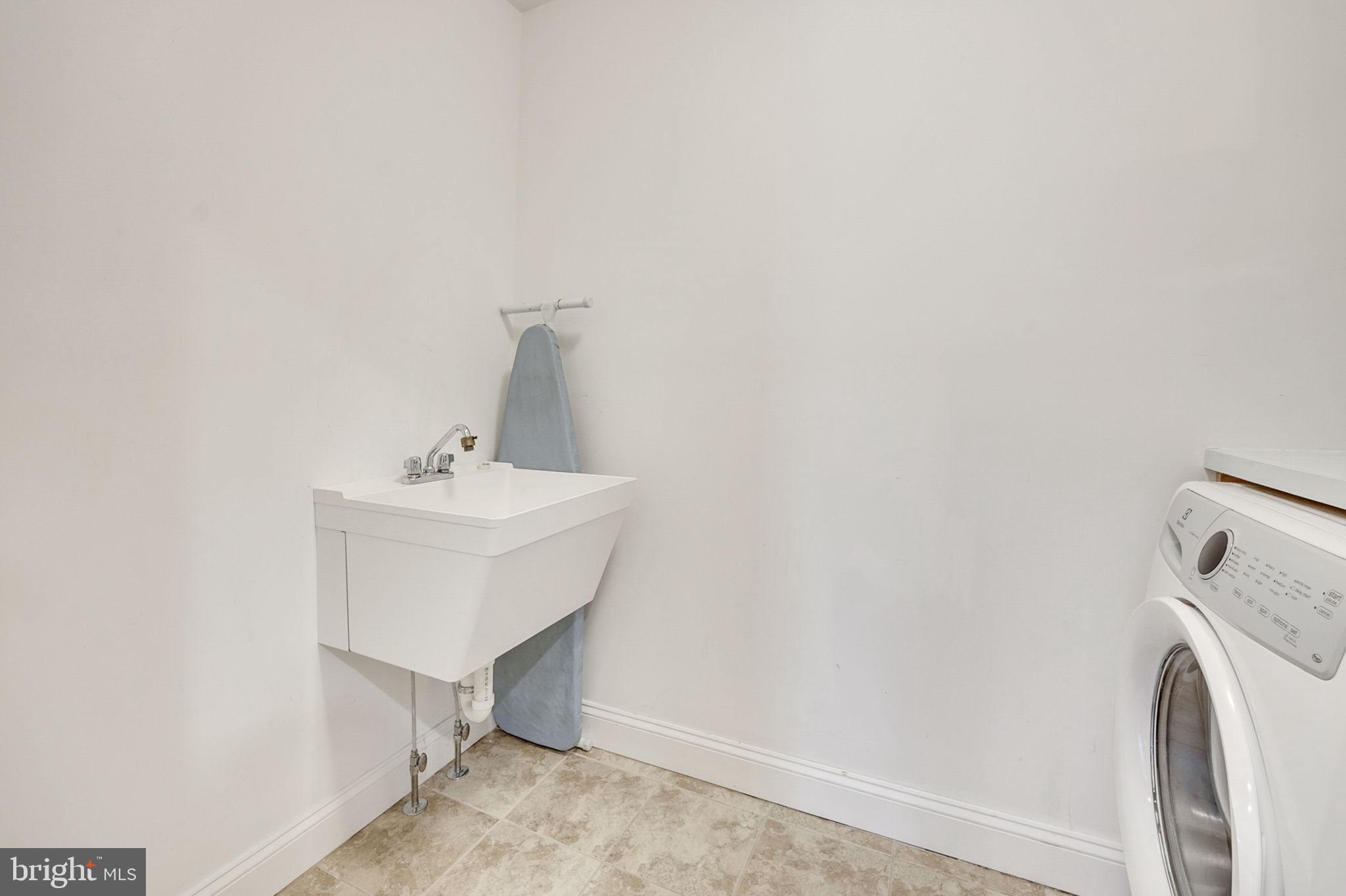 WOODLAND ESTATES - Residential