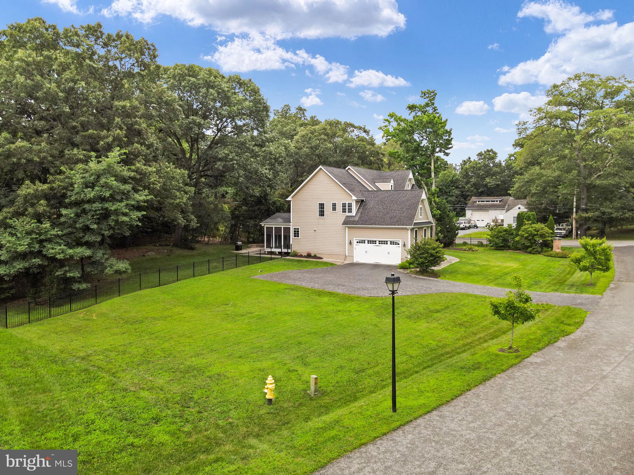 WOODLAND ESTATES - Residential