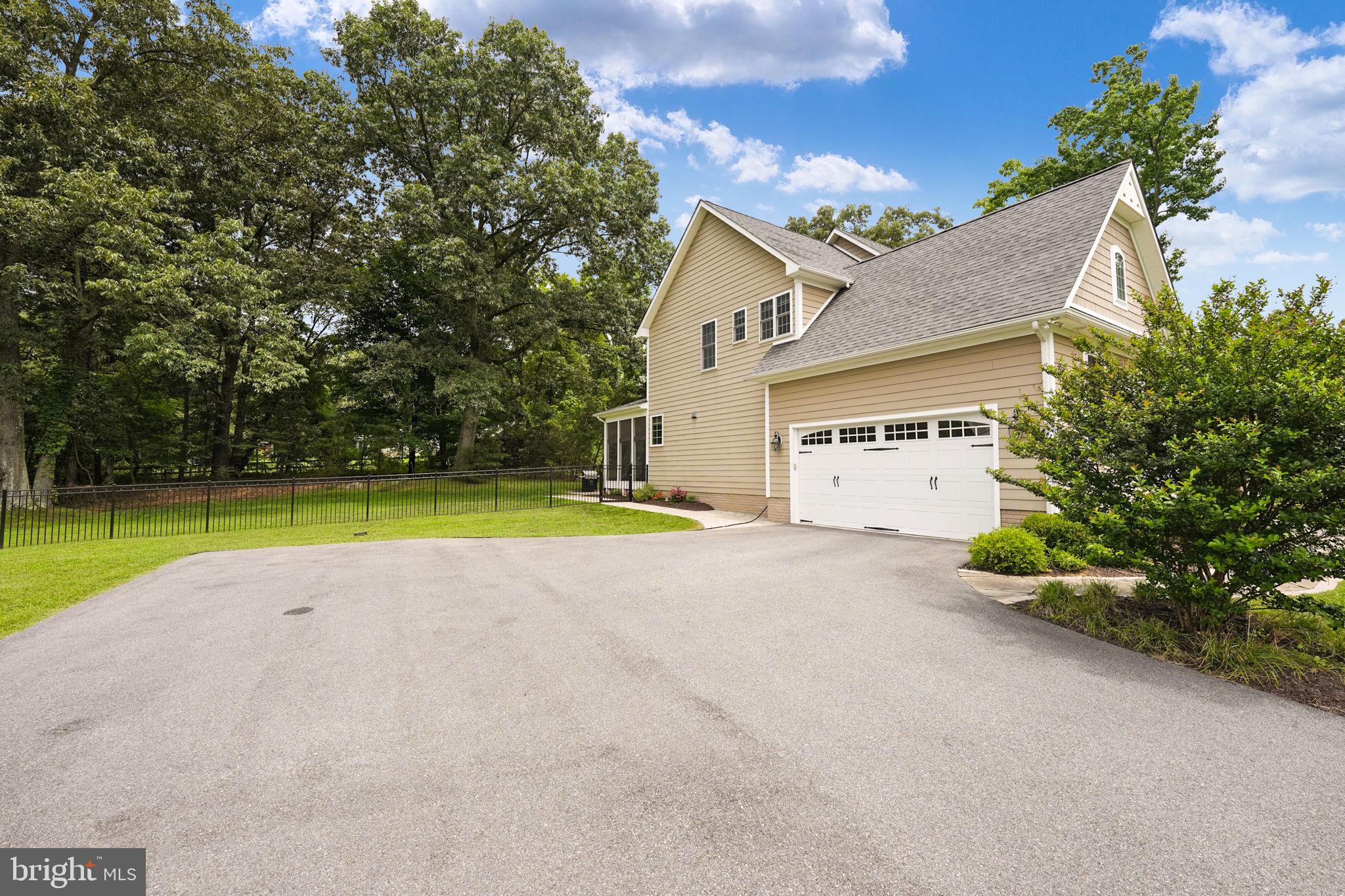 WOODLAND ESTATES - Residential