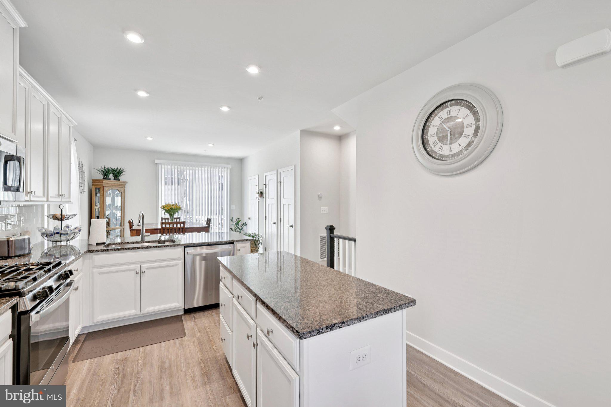 CEDAR HILL - Residential