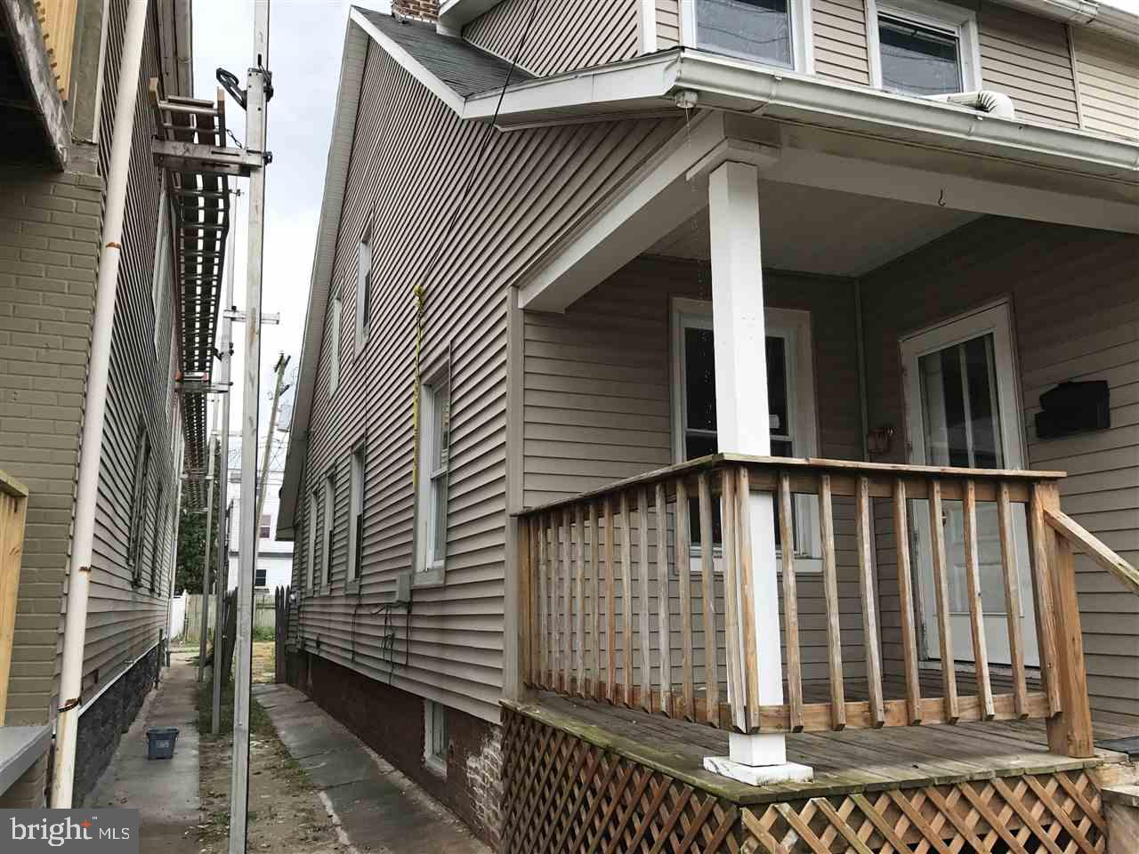 HUD Owned home - Case # 446-037667 - 3 Bedroom duplex in West York Boro boasting Seperate Dining Room, fenced yard, hardwood floors, plus much more.