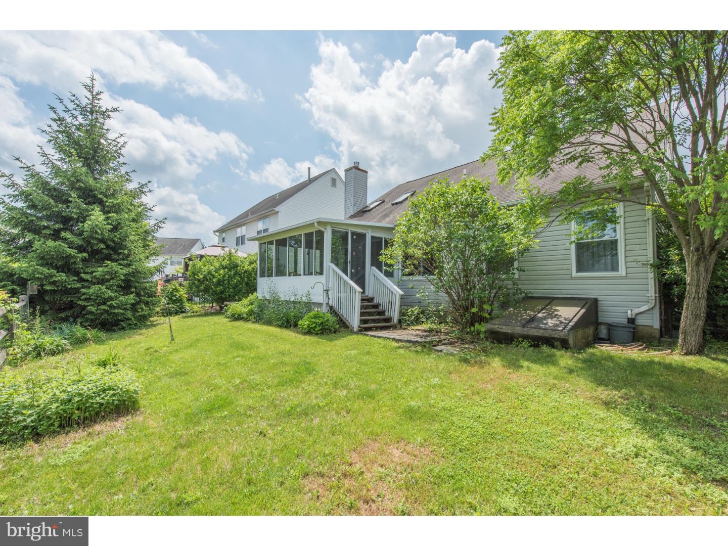 RICHLAND CT - Residential