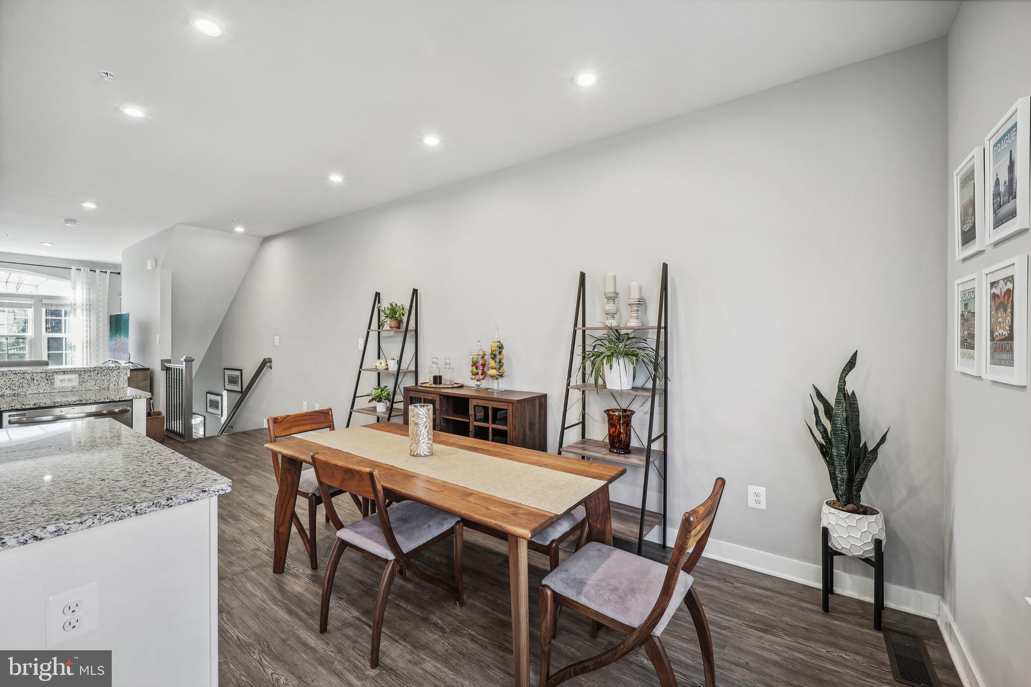 AVONDALE - Residential