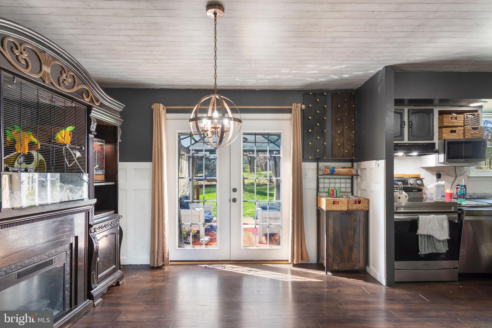 RIDGEVIEW ESTATES - Residential