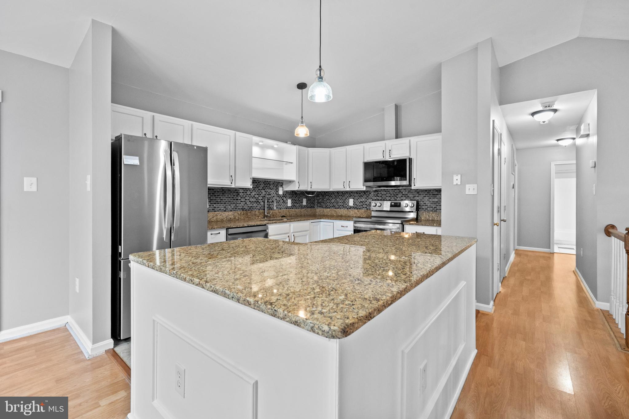 DEVON GREEN - Residential