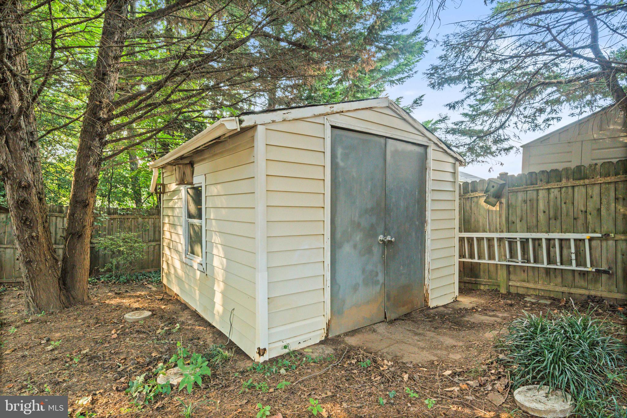 DEVON GREEN - Residential