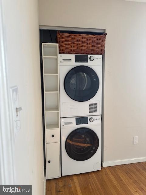 QUEEN VILLAGE - Residential