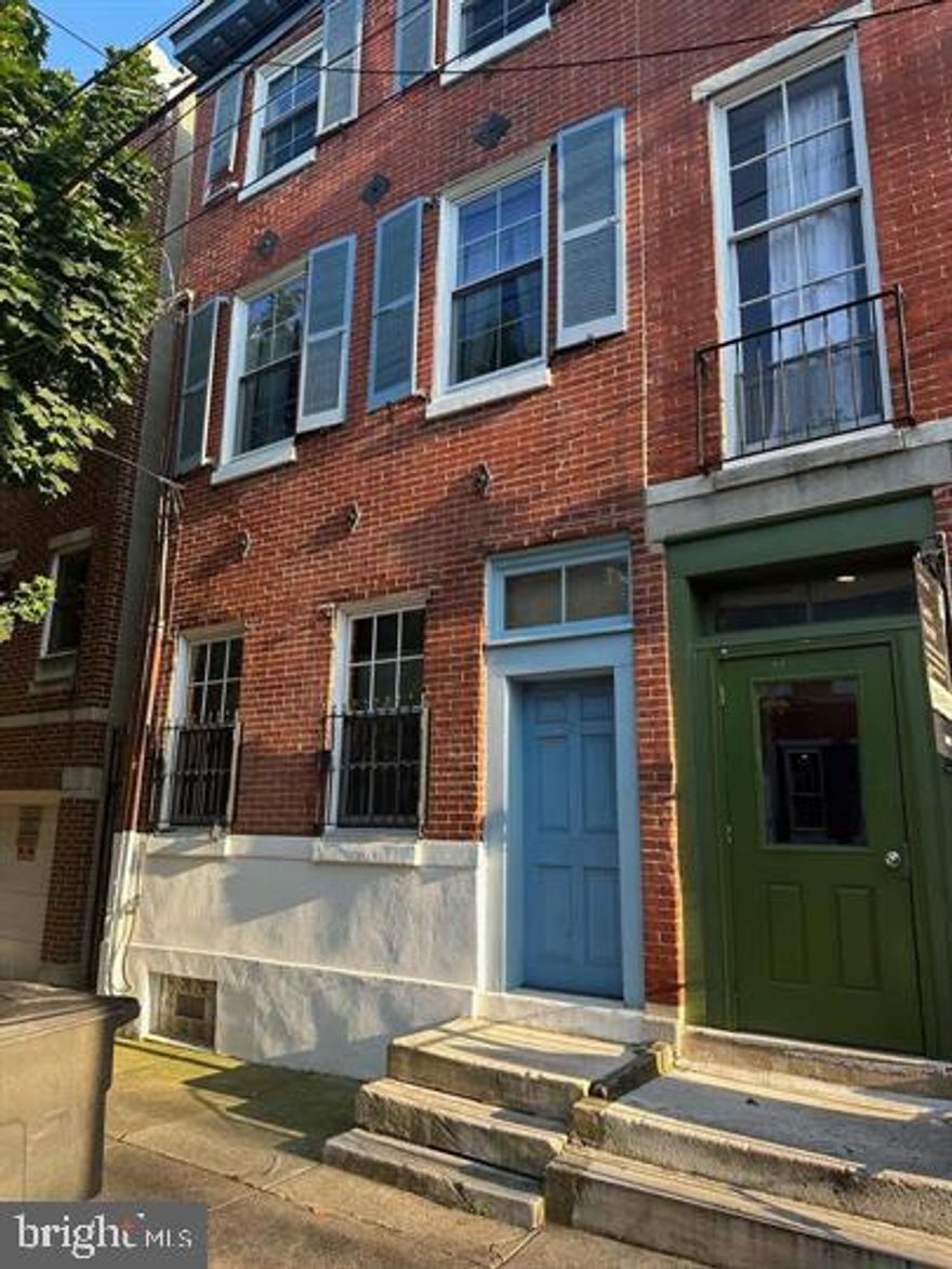 Sunlit two bedroom condo on a quiet tree lined street in the heart of Queen Village and in the desirable Meredith School Cachement District. There are hardwood floors, updated kitchen and bath and a stackable washer/dryer. New refrigerator, washer, dryer, HVAC unit and microwave in 2034/24.  There is also a shared courtyard and a community garden for outdoor space. The New Wave Cafe and Mario Lanza Park are nearby and this property is close to the shops and restaurants of Passyunk Ave, Penns Landing, Washington Square and 95.