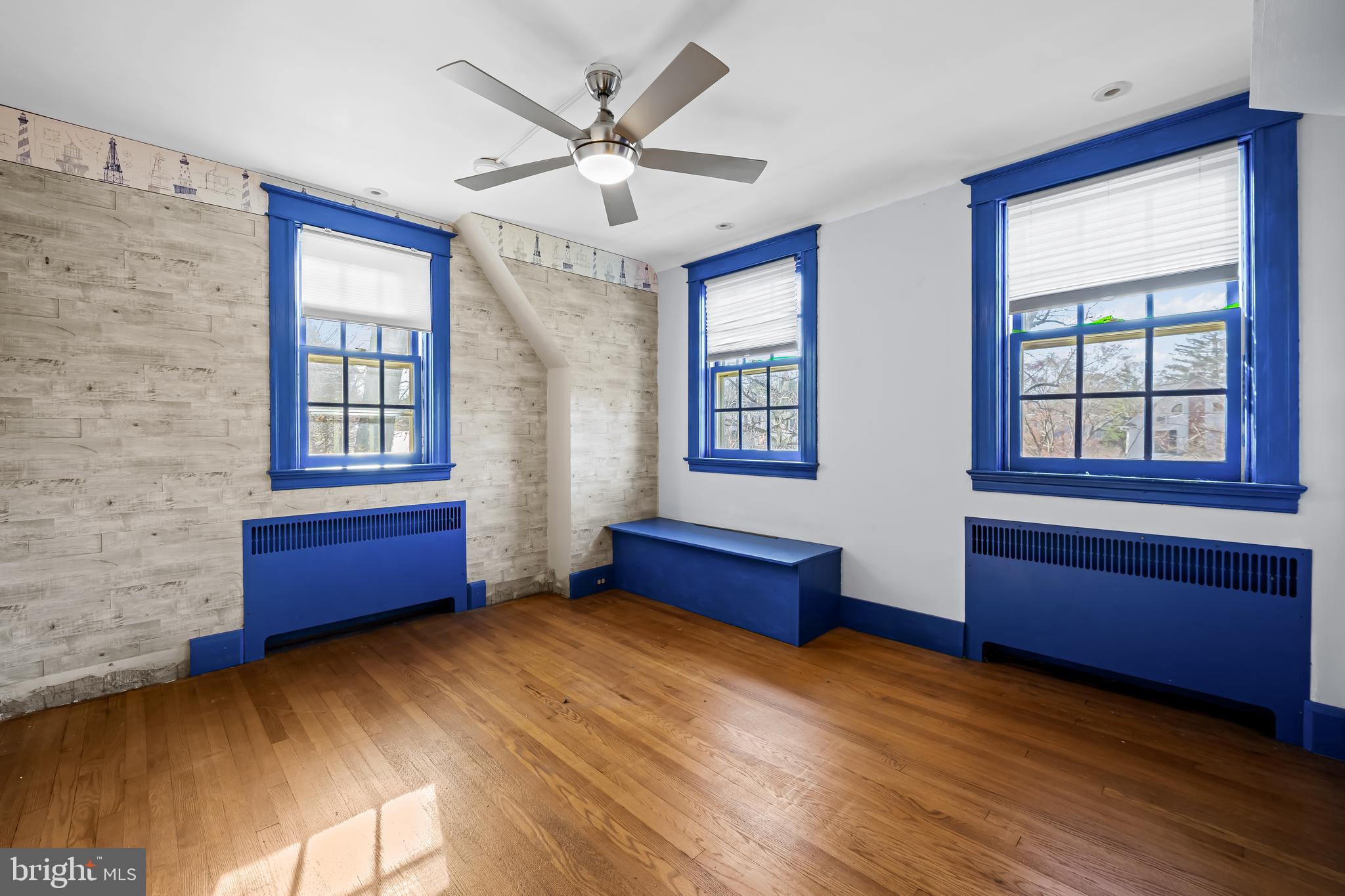 MOUNT WASHINGTON - Residential