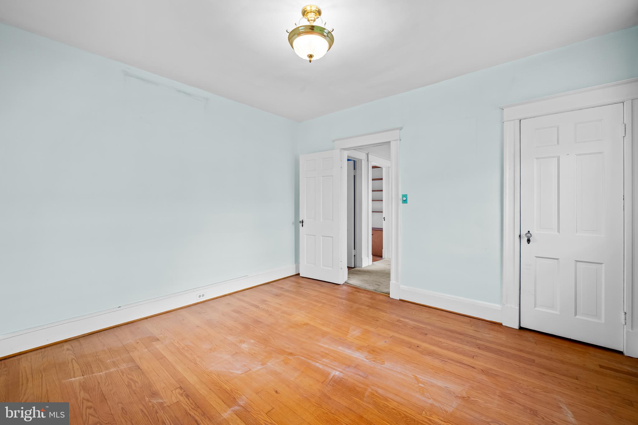 MOUNT WASHINGTON - Residential