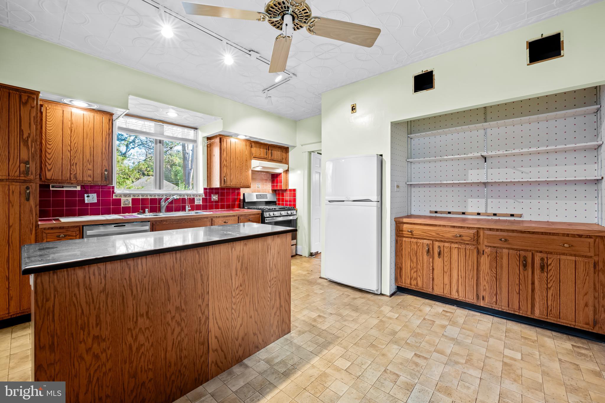 MOUNT WASHINGTON - Residential