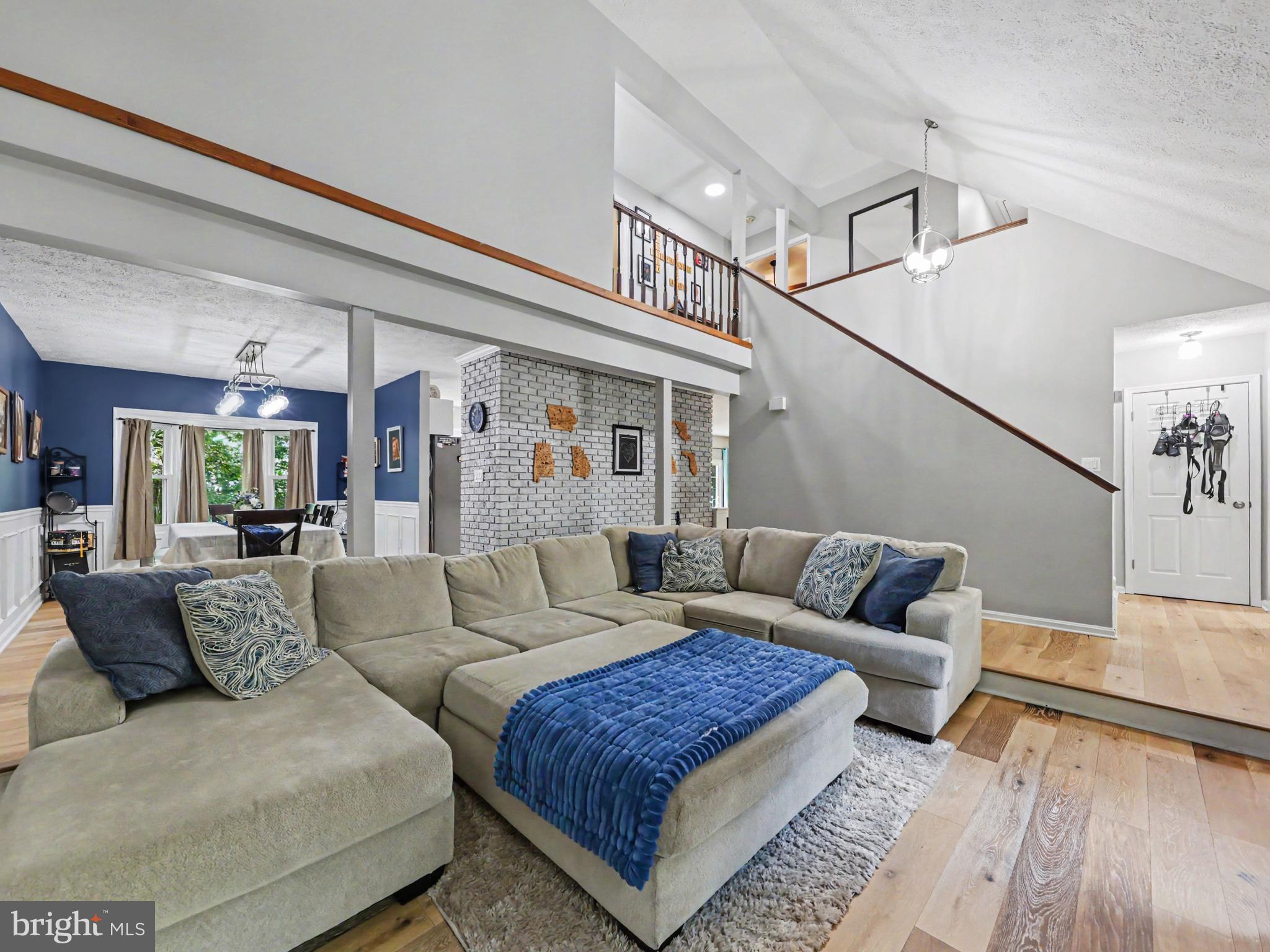 1007 ISABELLA DRIVE