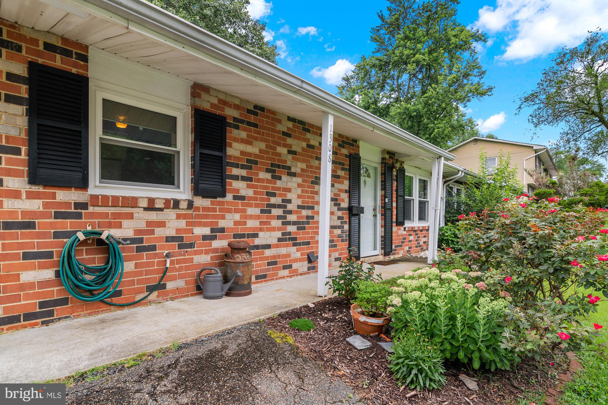 MAPLE RIDGE - Residential