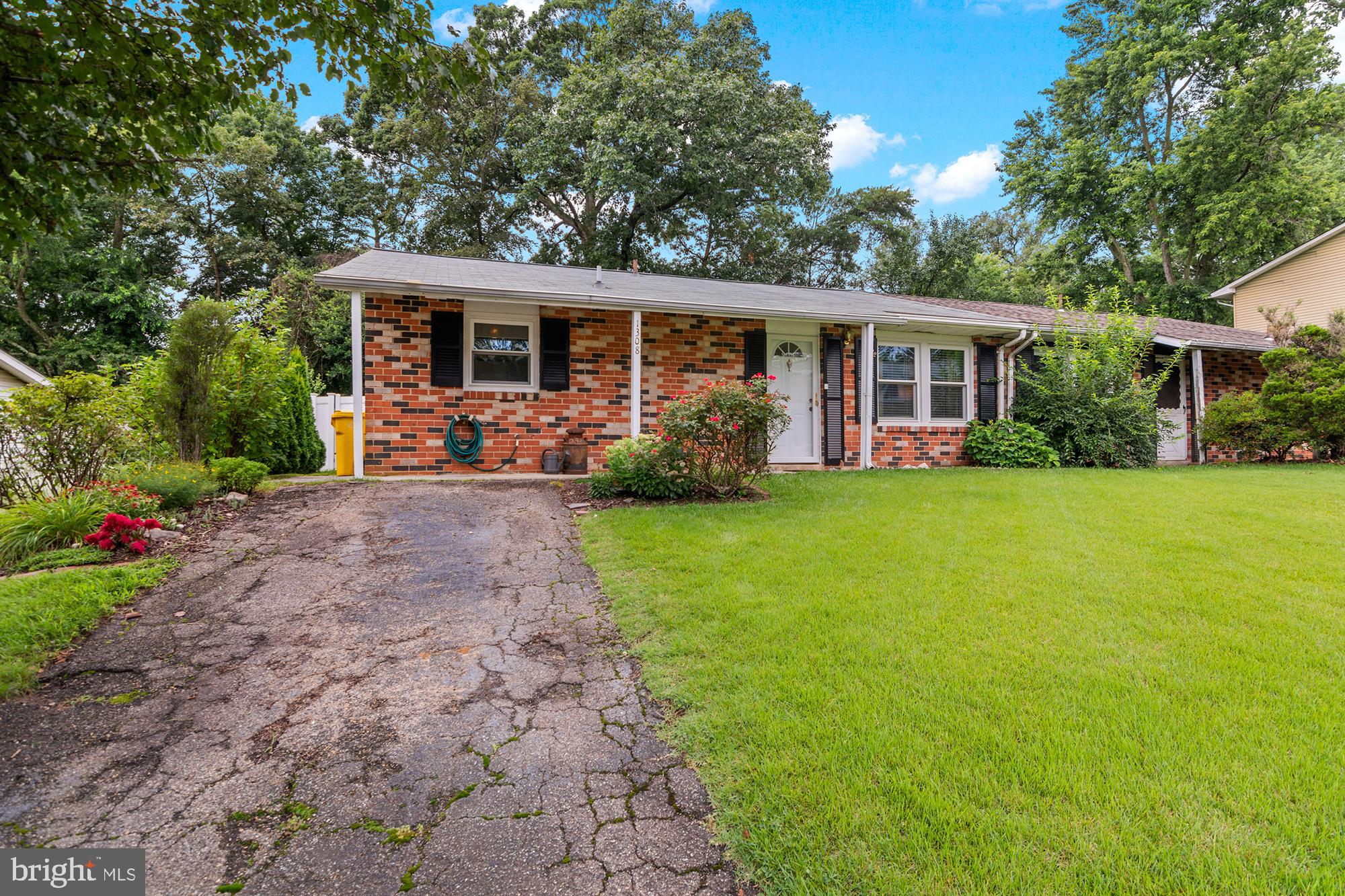 MAPLE RIDGE - Residential