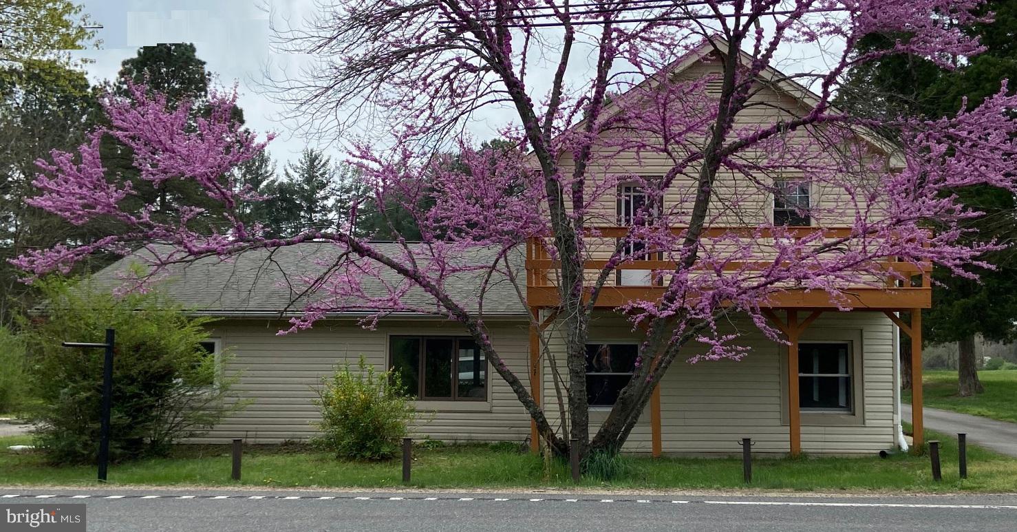 1006 WHITE OAK ROAD