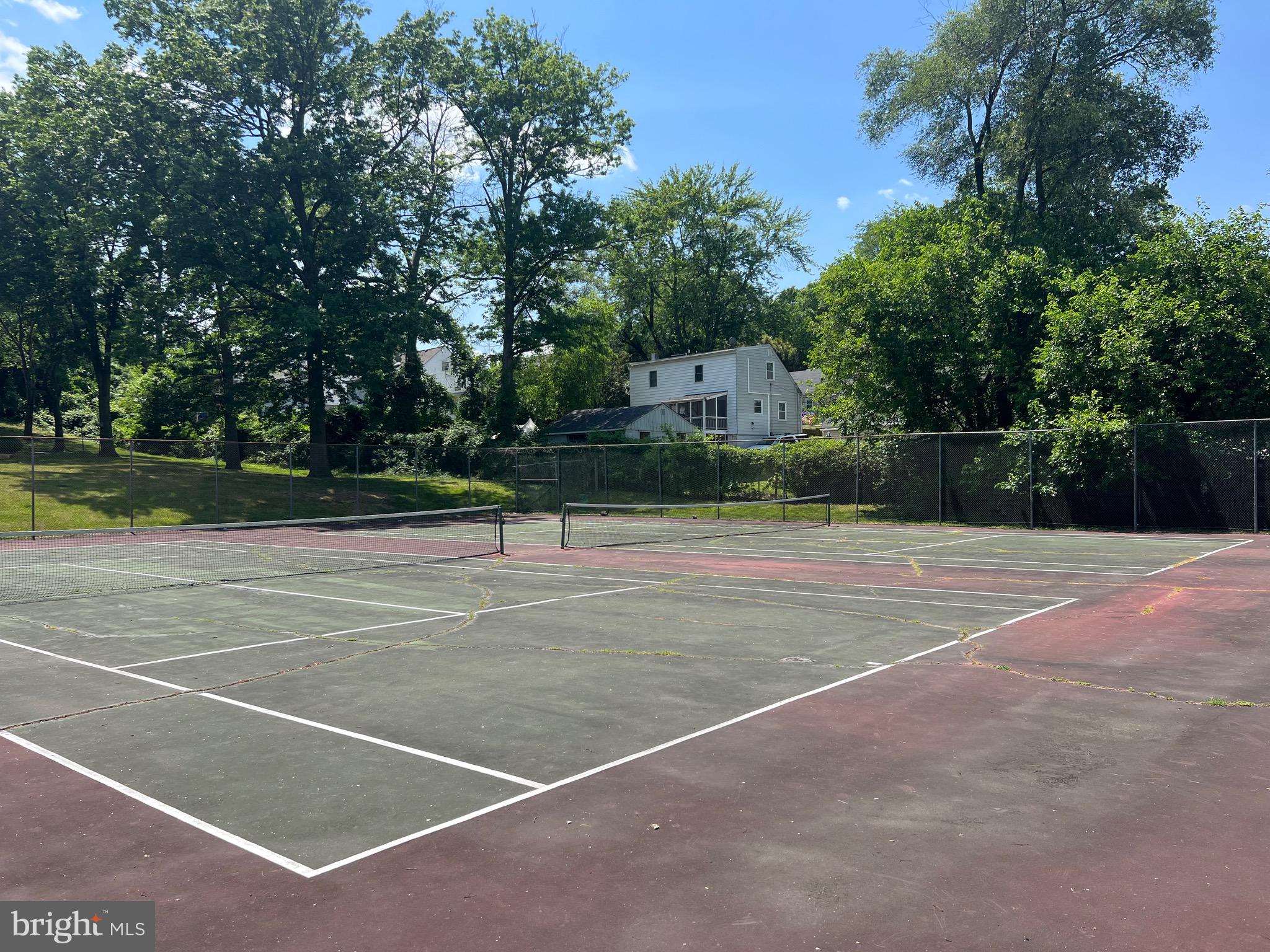 HUNTINGTON CLUB - Residential