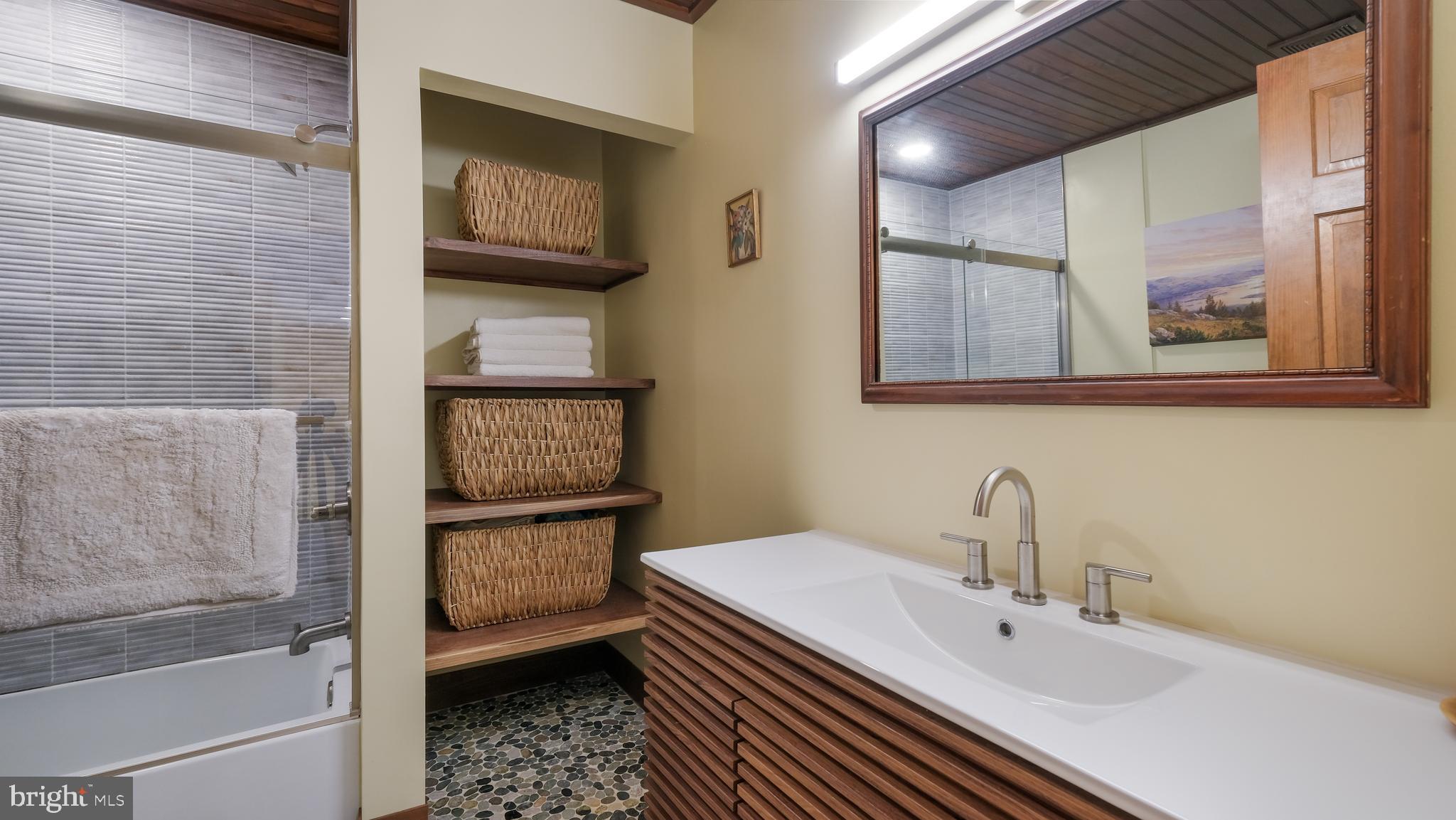 DOYLESTOWN HUNT - Residential