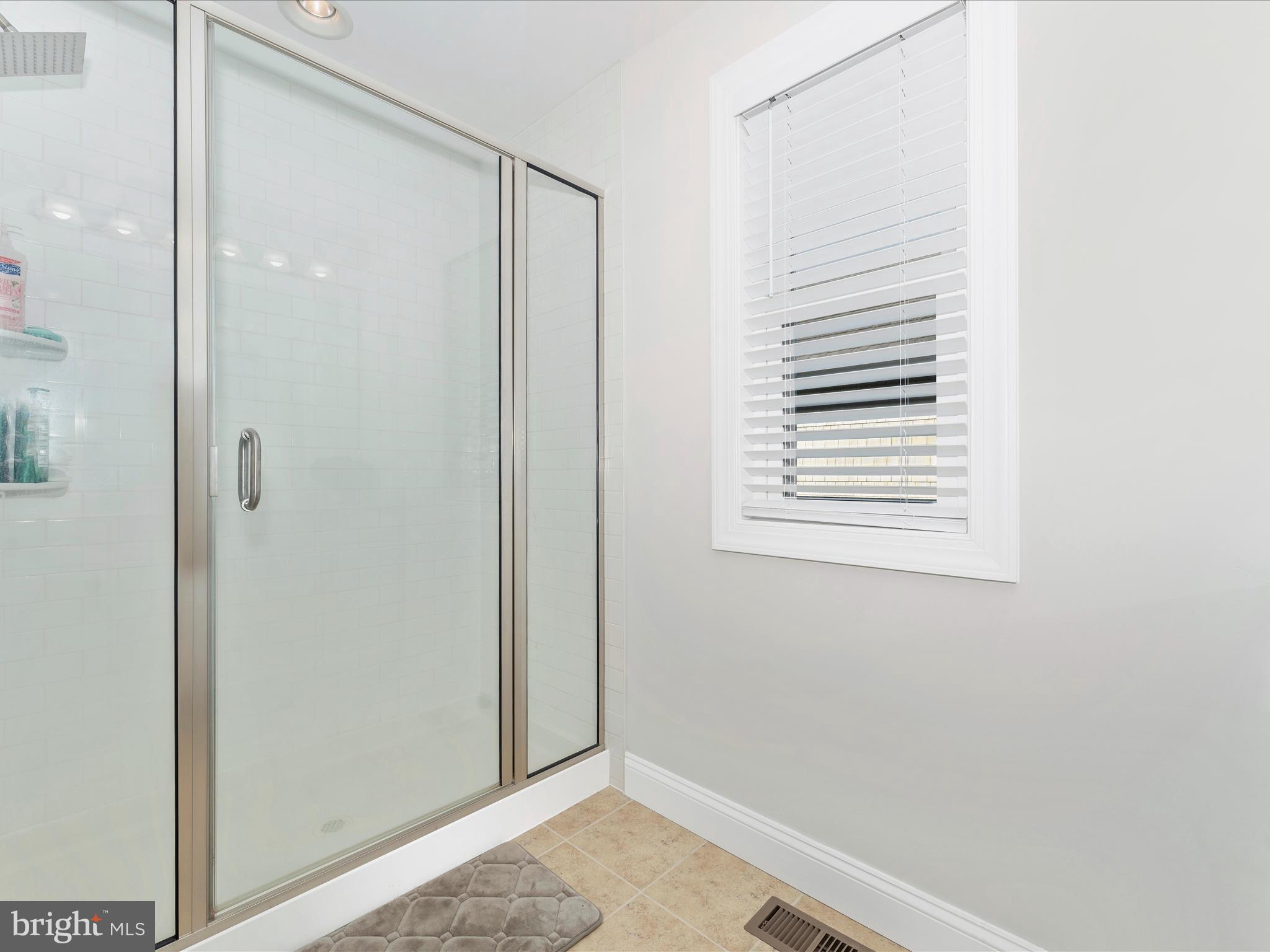 CHESTER RIVER BEACH - Residential