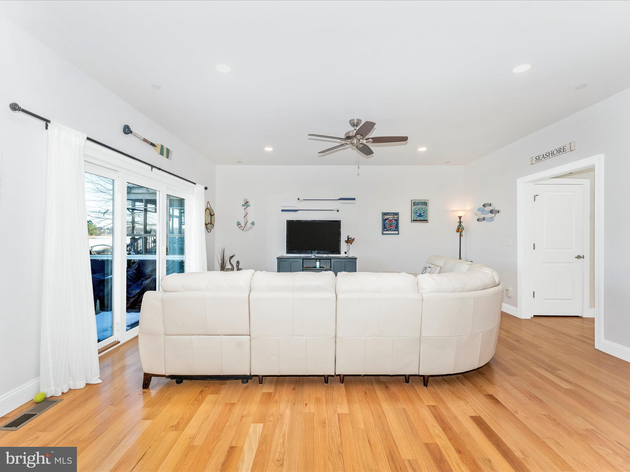 CHESTER RIVER BEACH - Residential