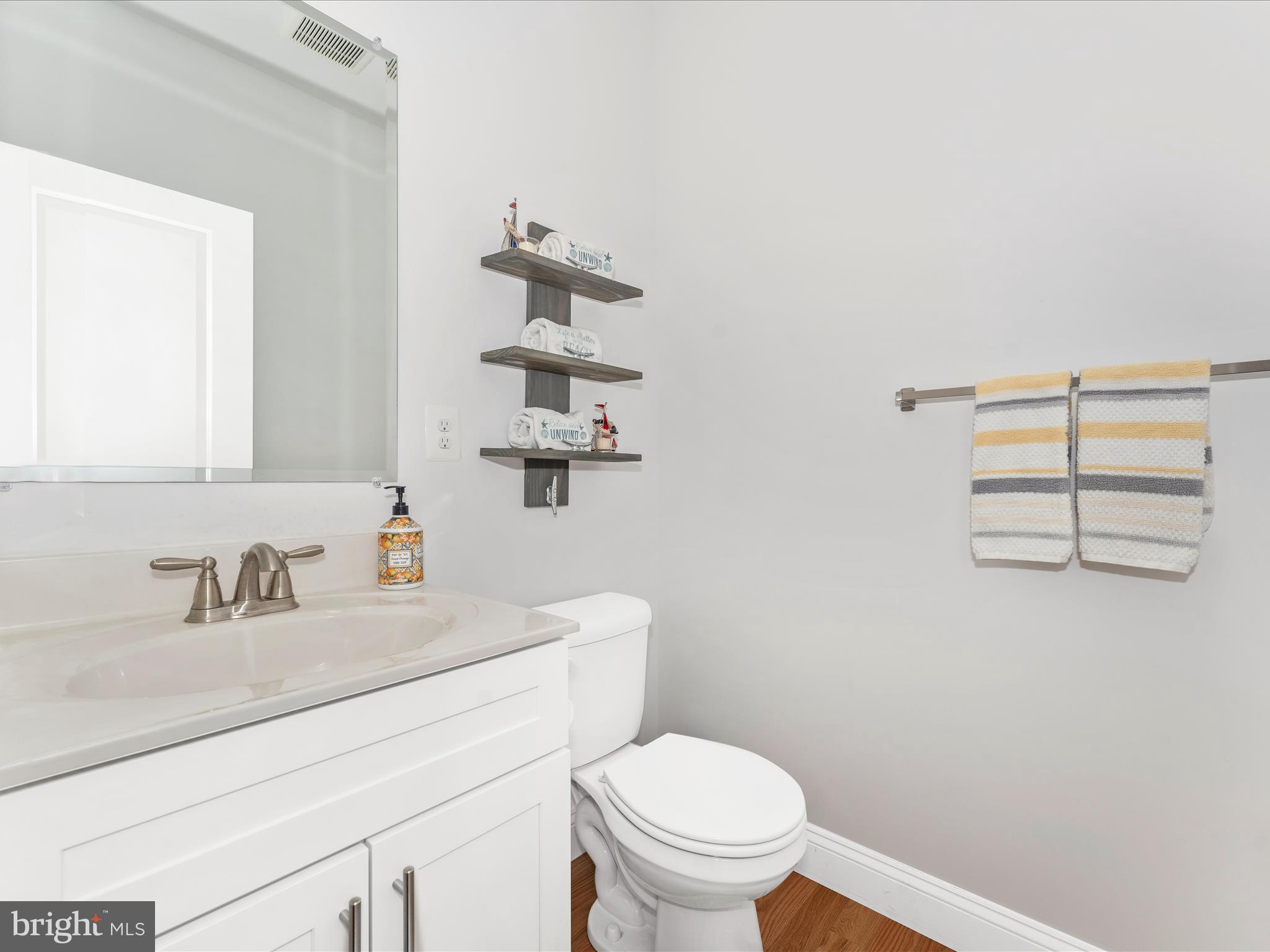 CHESTER RIVER BEACH - Residential