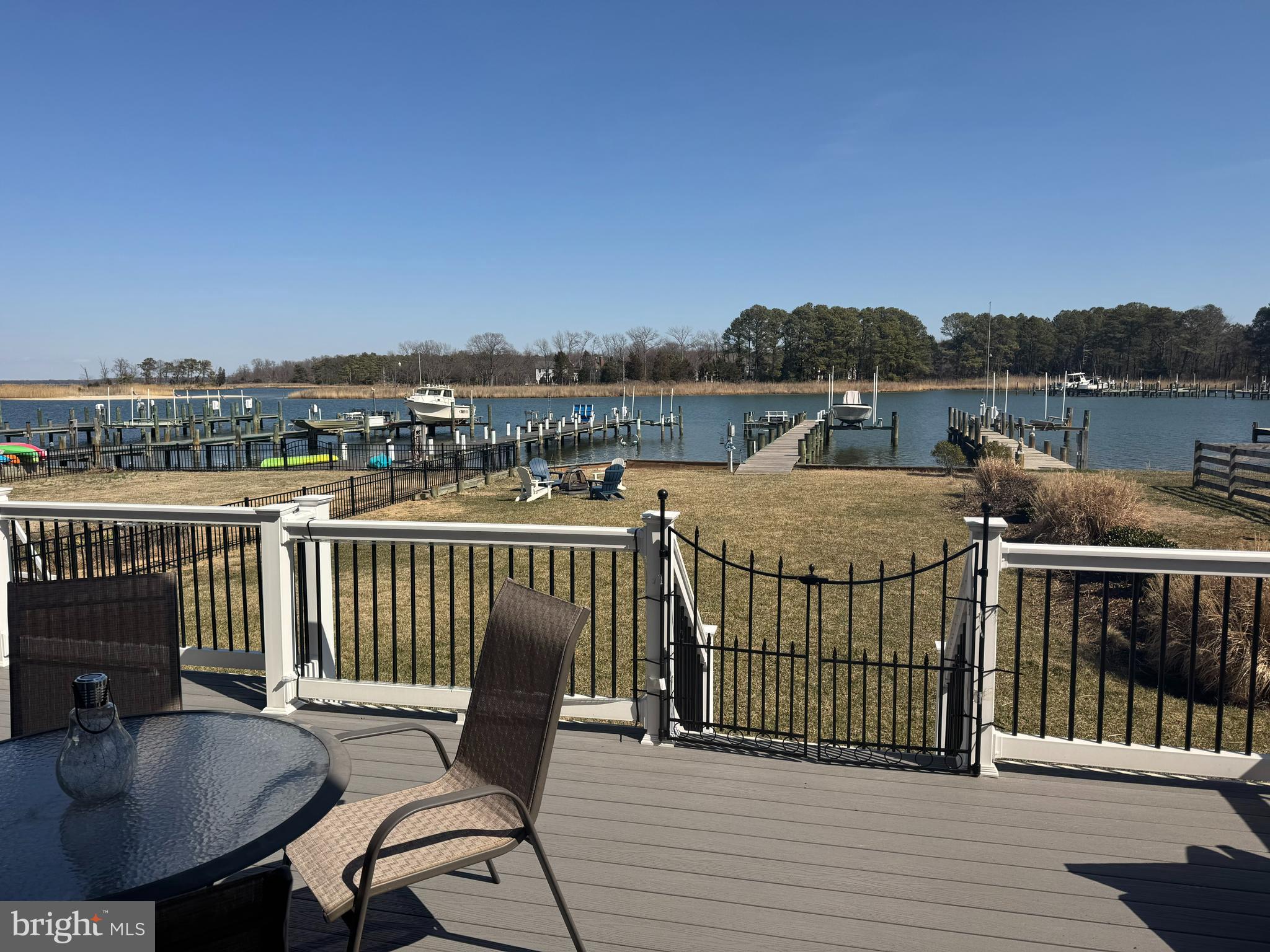 CHESTER RIVER BEACH - Residential