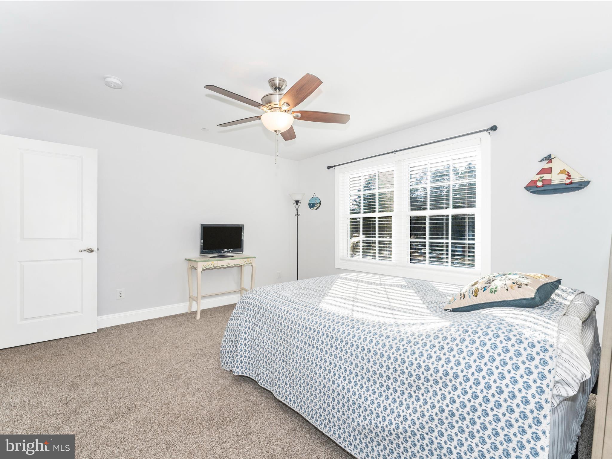 CHESTER RIVER BEACH - Residential