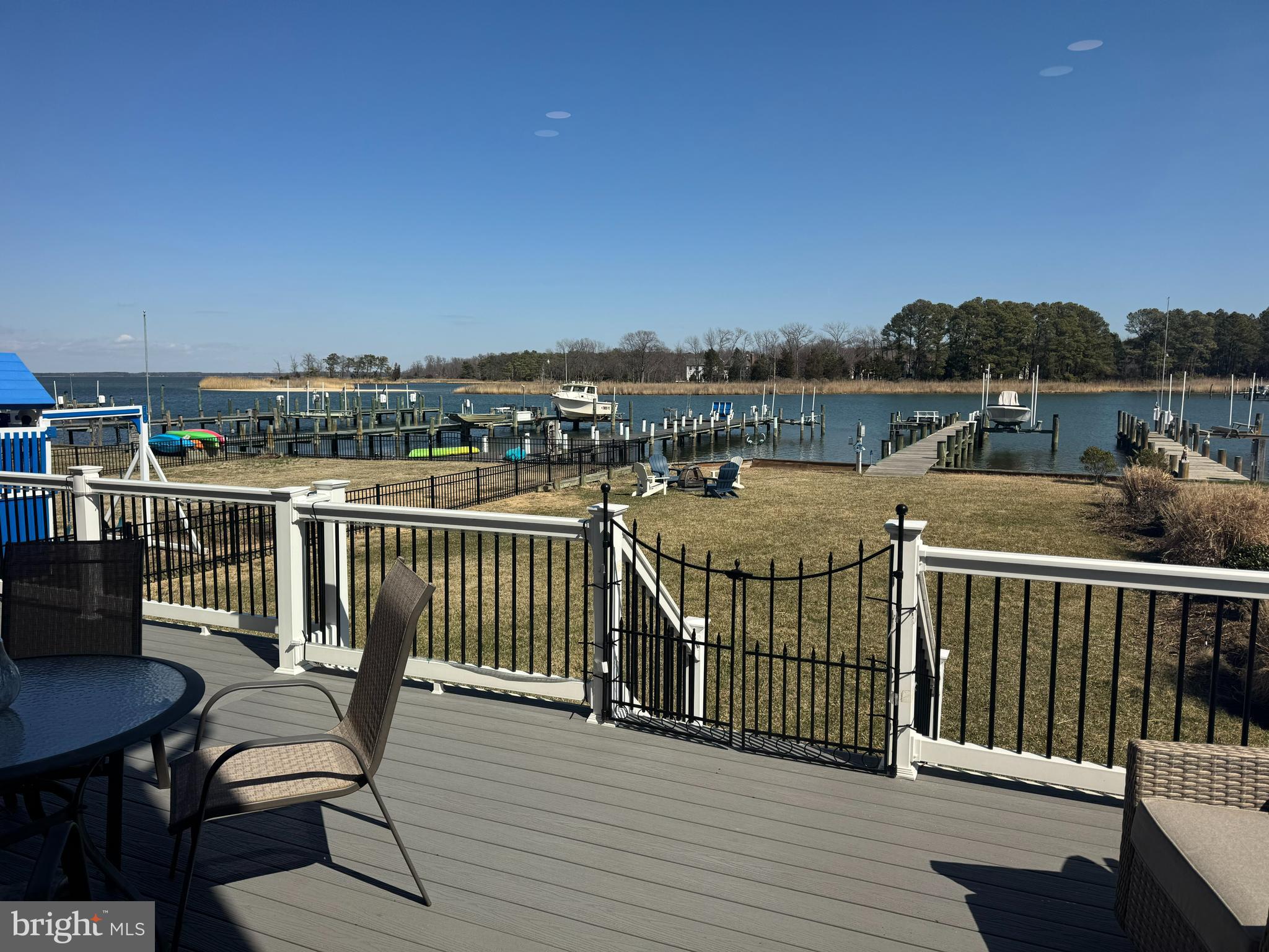 CHESTER RIVER BEACH - Residential