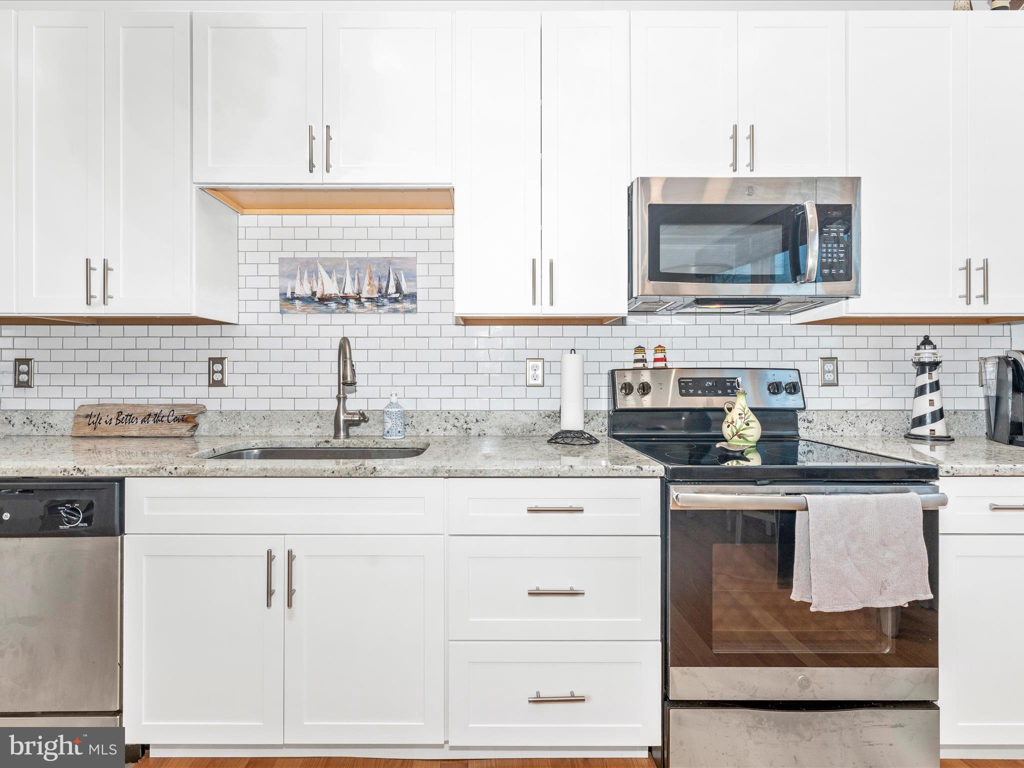 CHESTER RIVER BEACH - Residential