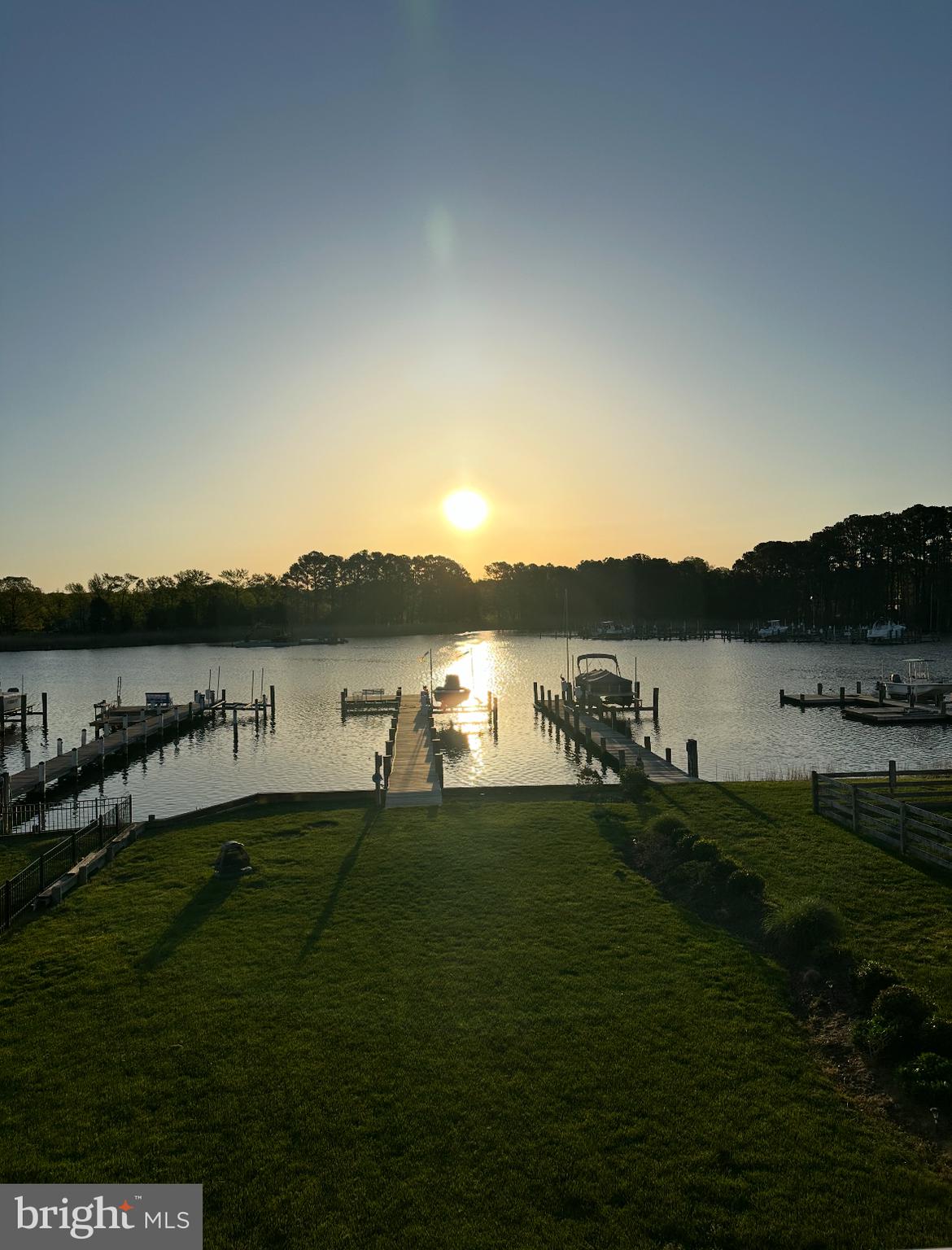 CHESTER RIVER BEACH - Residential