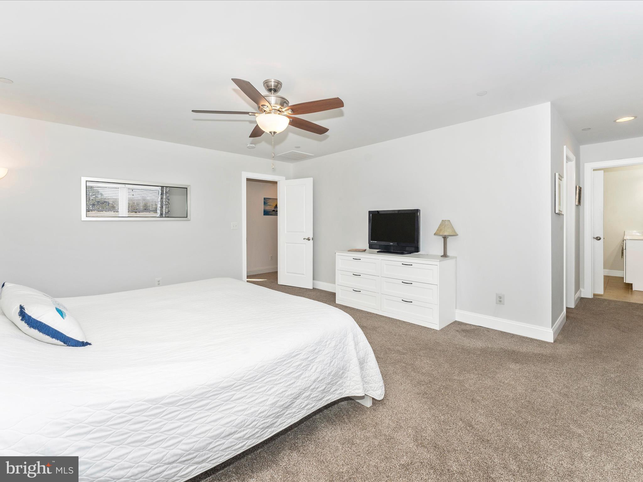 CHESTER RIVER BEACH - Residential