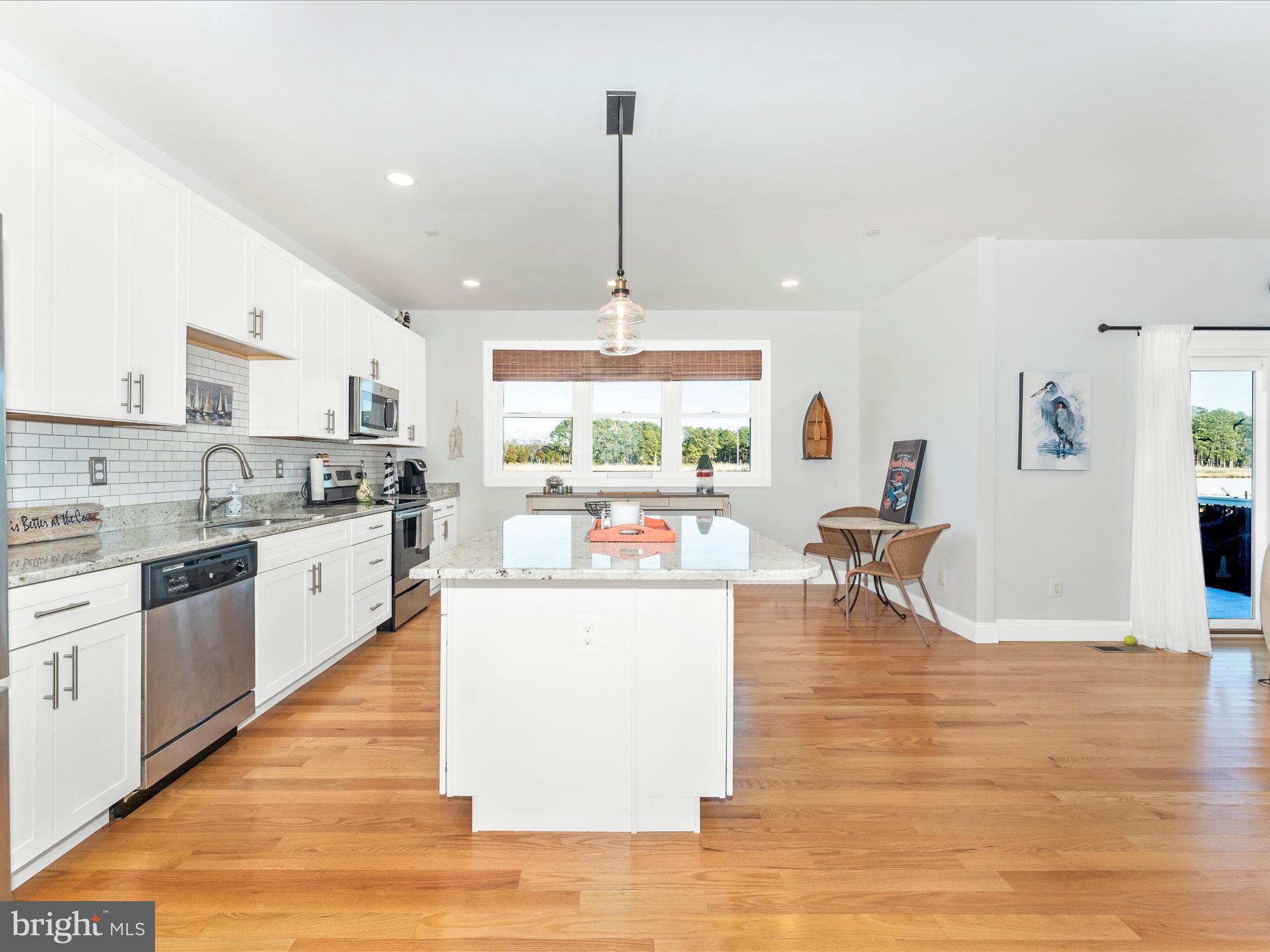 CHESTER RIVER BEACH - Residential