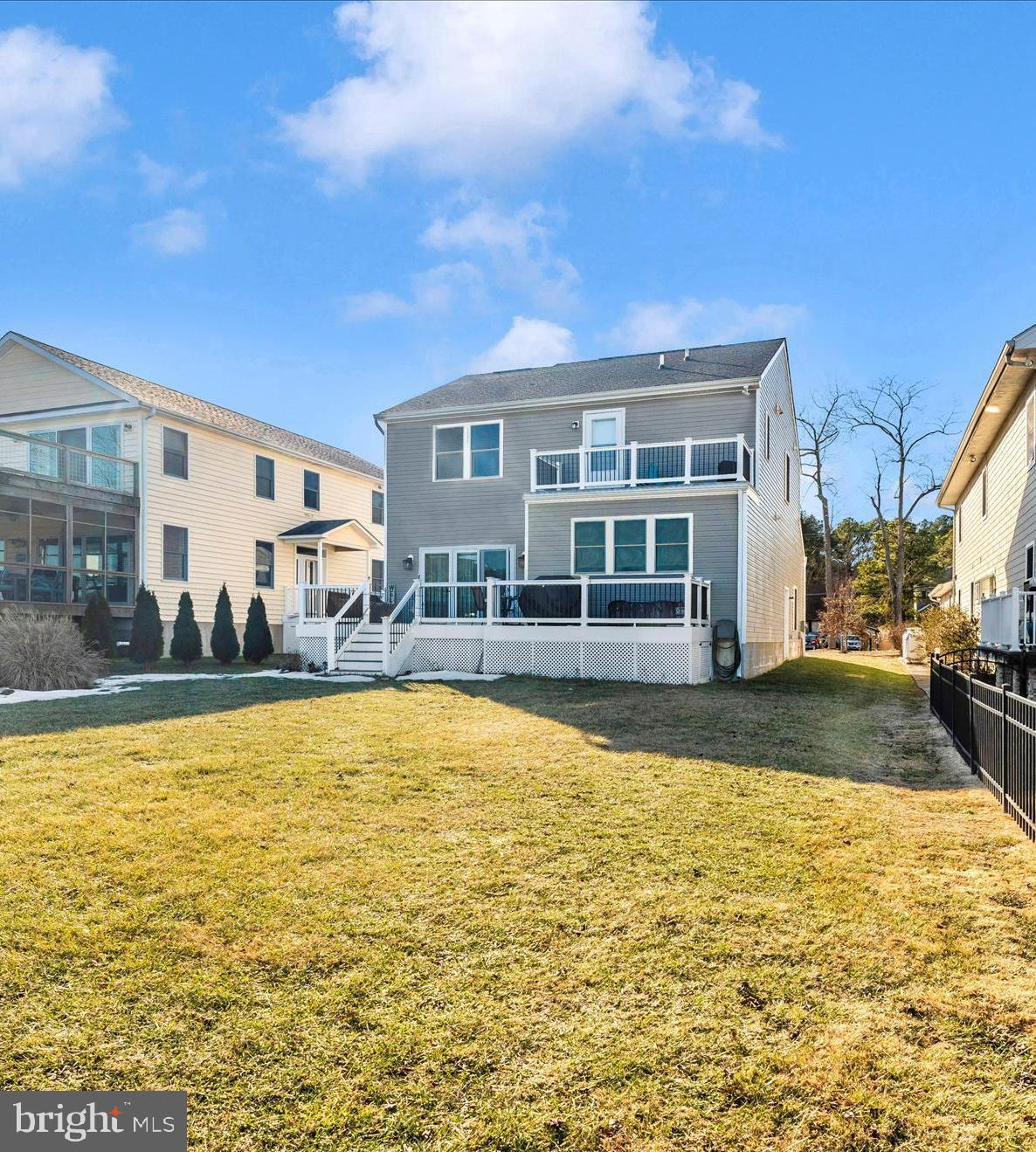 CHESTER RIVER BEACH - Residential