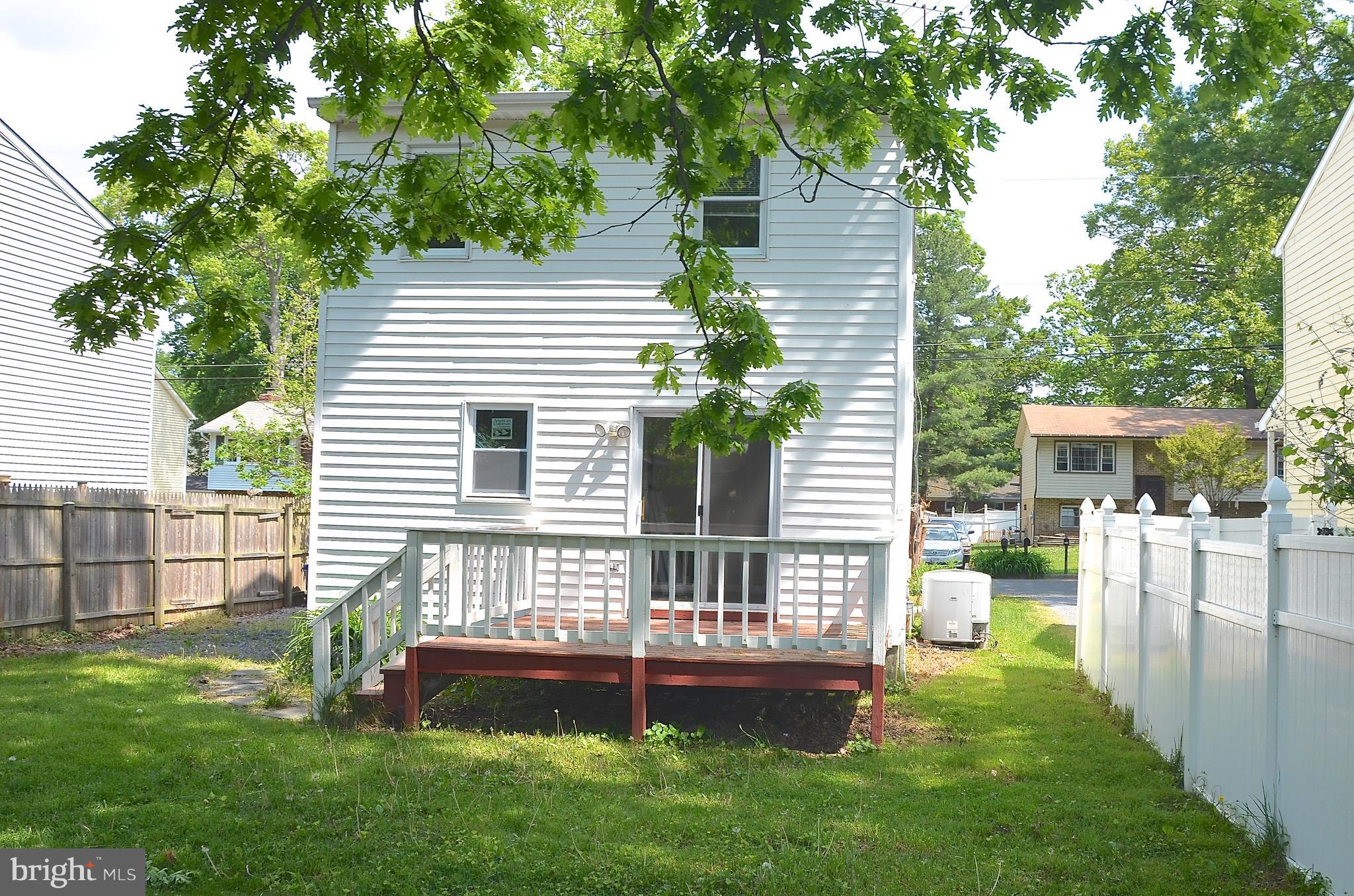 EDGEWATER - Residential Lease