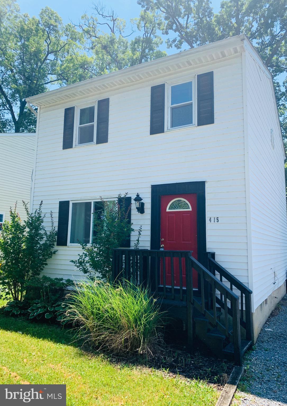 EDGEWATER - Residential Lease