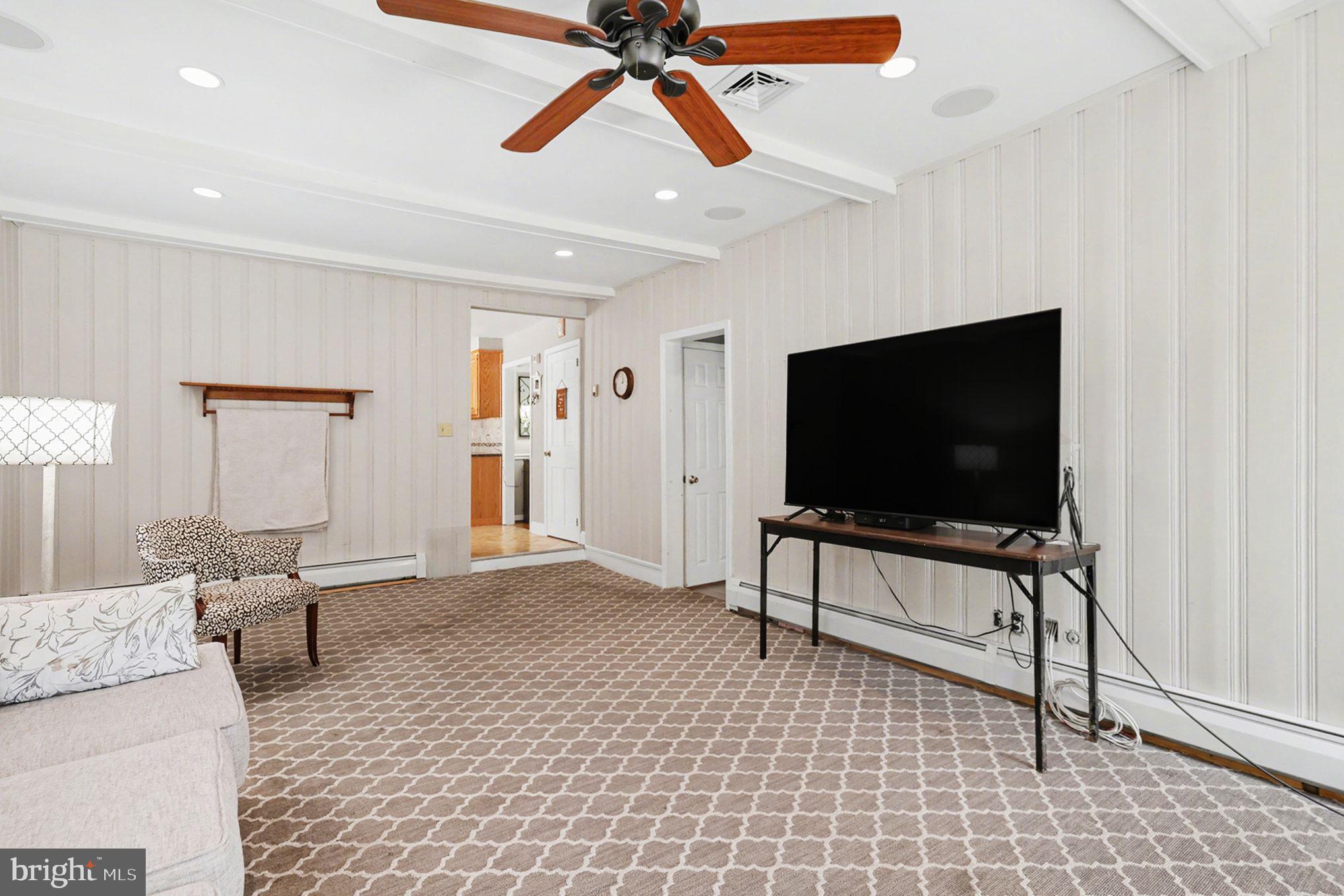 MAPLE HILL FARM - Residential