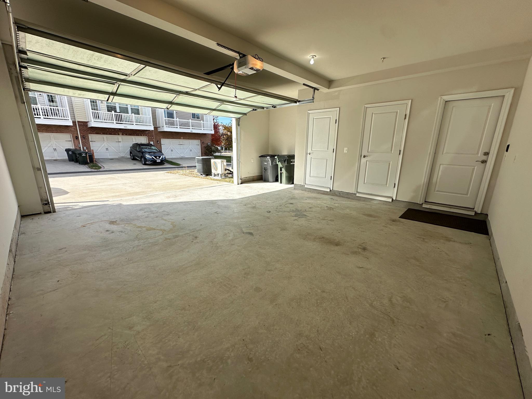 HASTINGS MARKETPLACE - Residential Lease