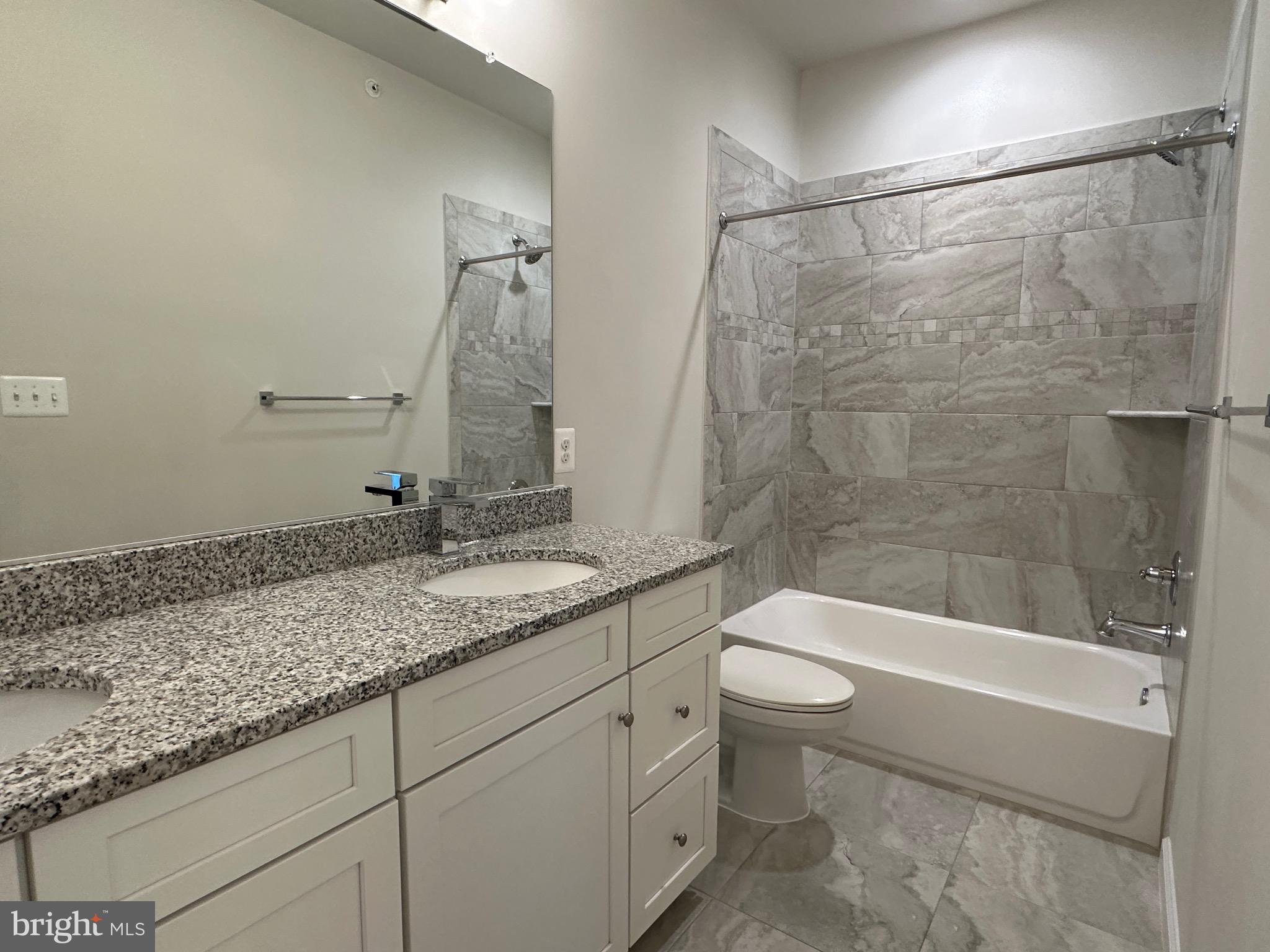 HASTINGS MARKETPLACE - Residential Lease