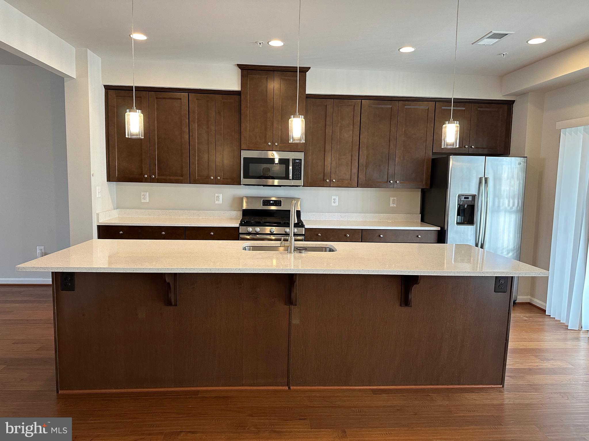 HASTINGS MARKETPLACE - Residential Lease