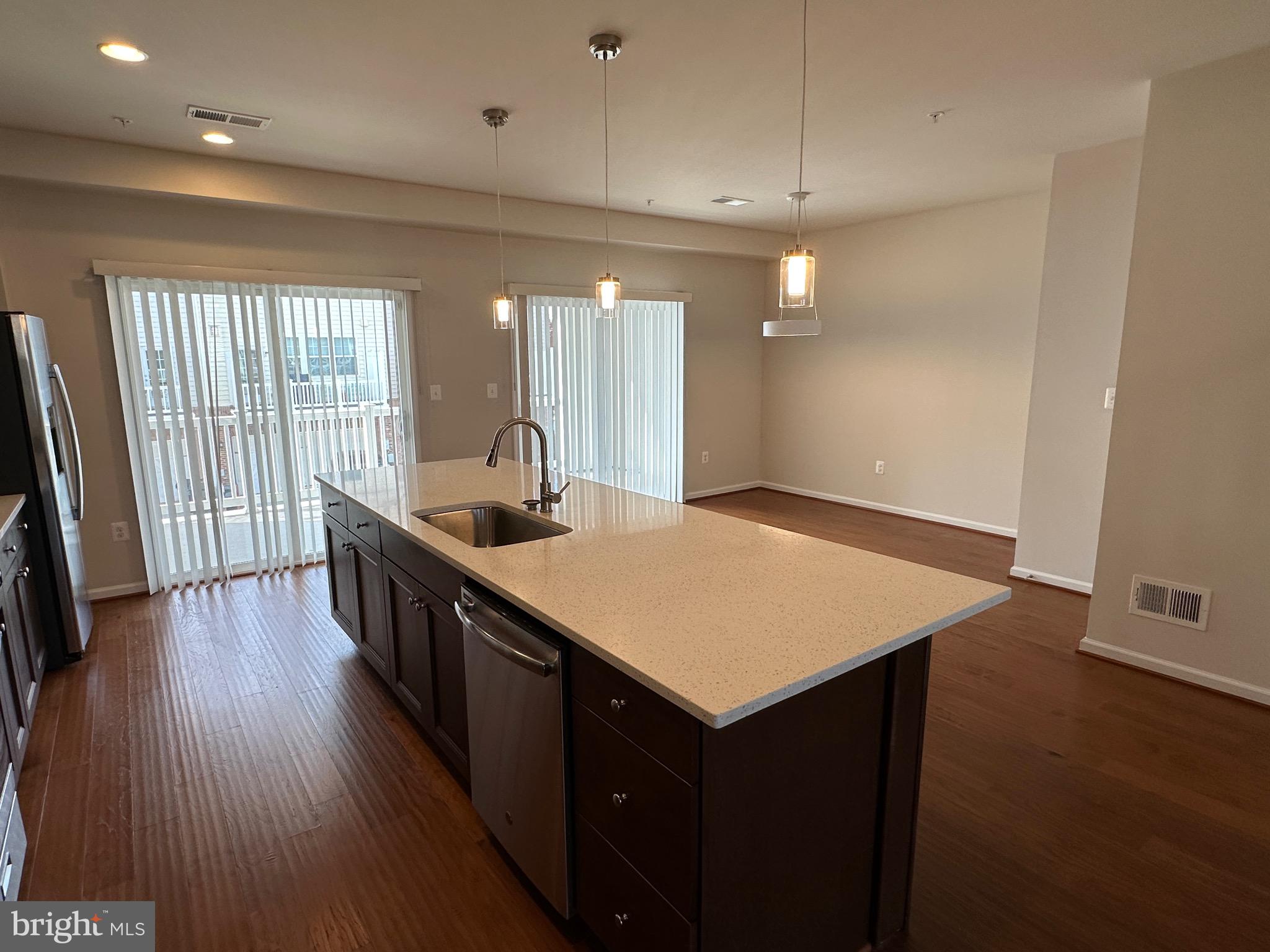 HASTINGS MARKETPLACE - Residential Lease