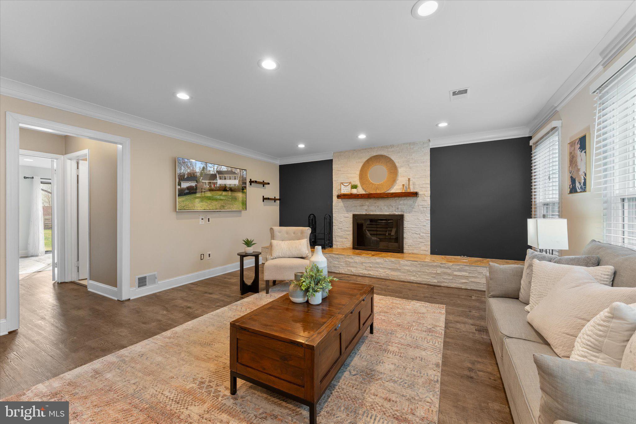 FOX MILL WOODS - Residential