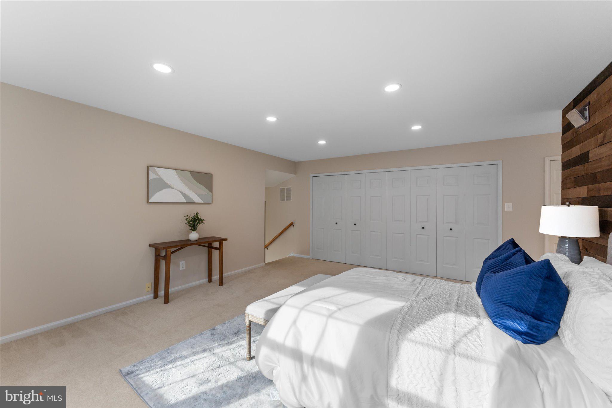 FOX MILL WOODS - Residential